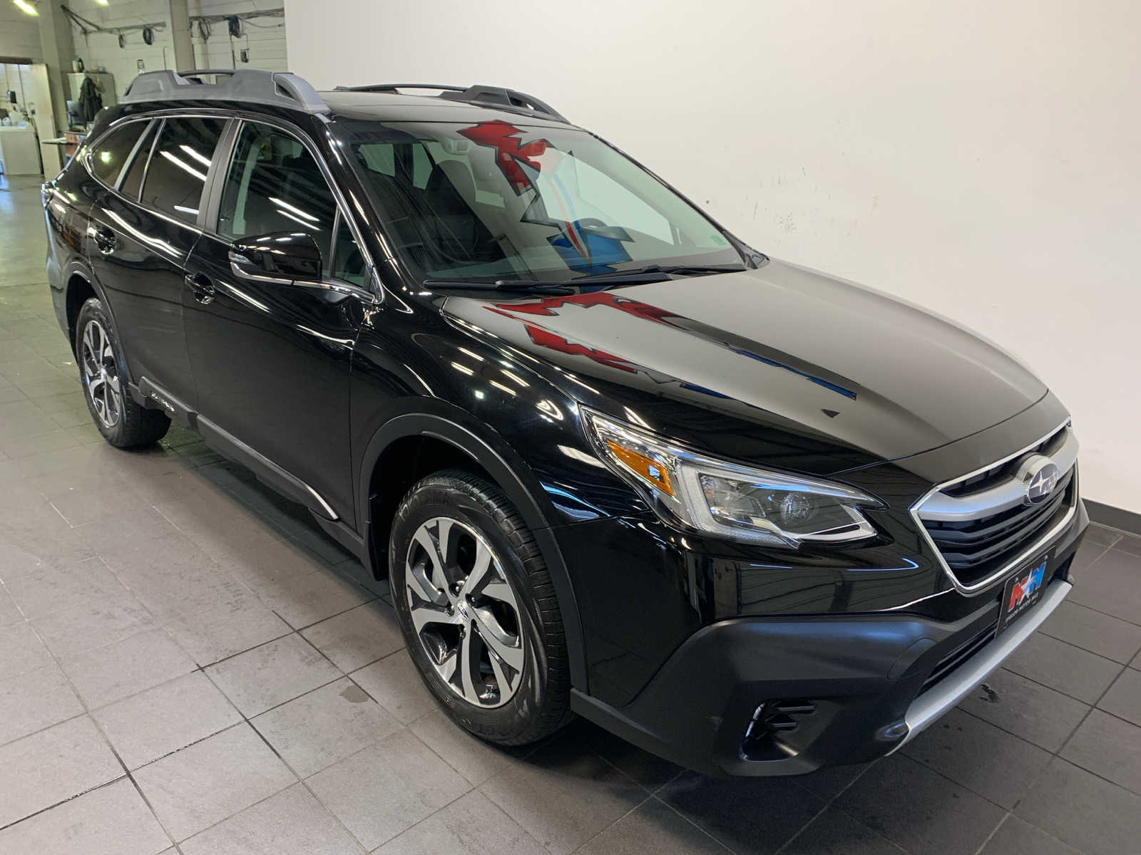 2020 Subaru Outback Limited photo 2