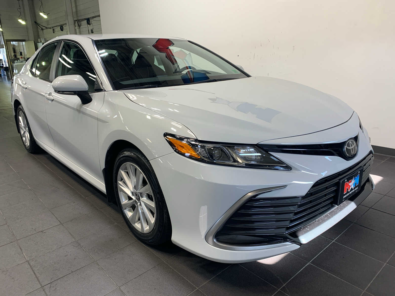 2023 Toyota Camry LE photo 2