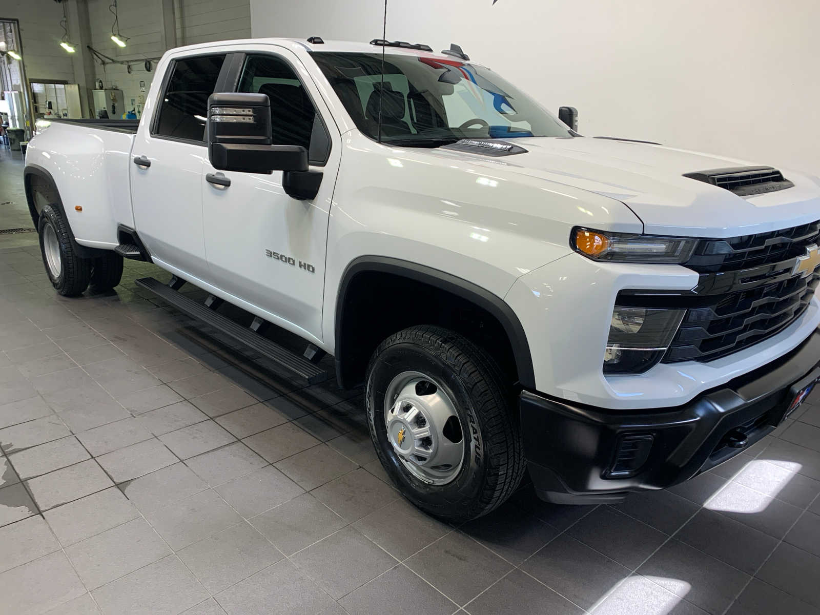 2024 Chevrolet Silverado 3500HD Work Truck photo 2