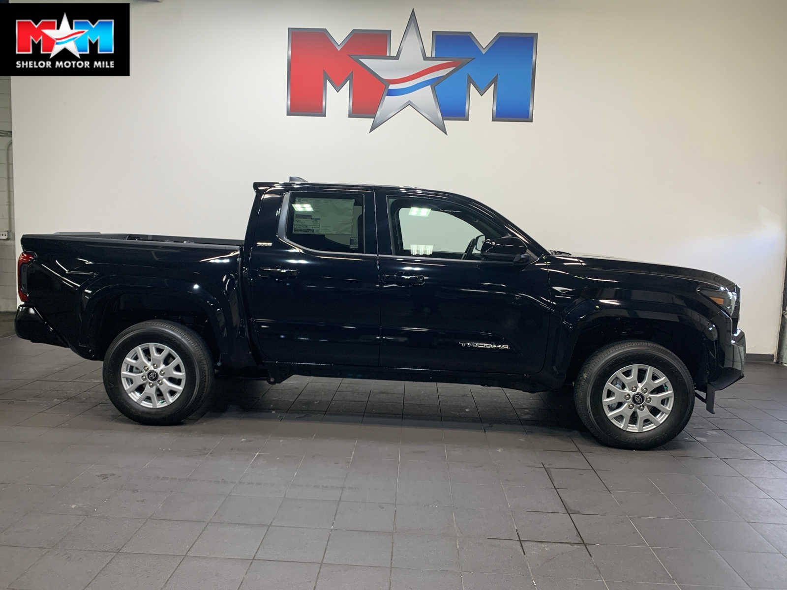 2026 Toyota Tacoma SR5's photo