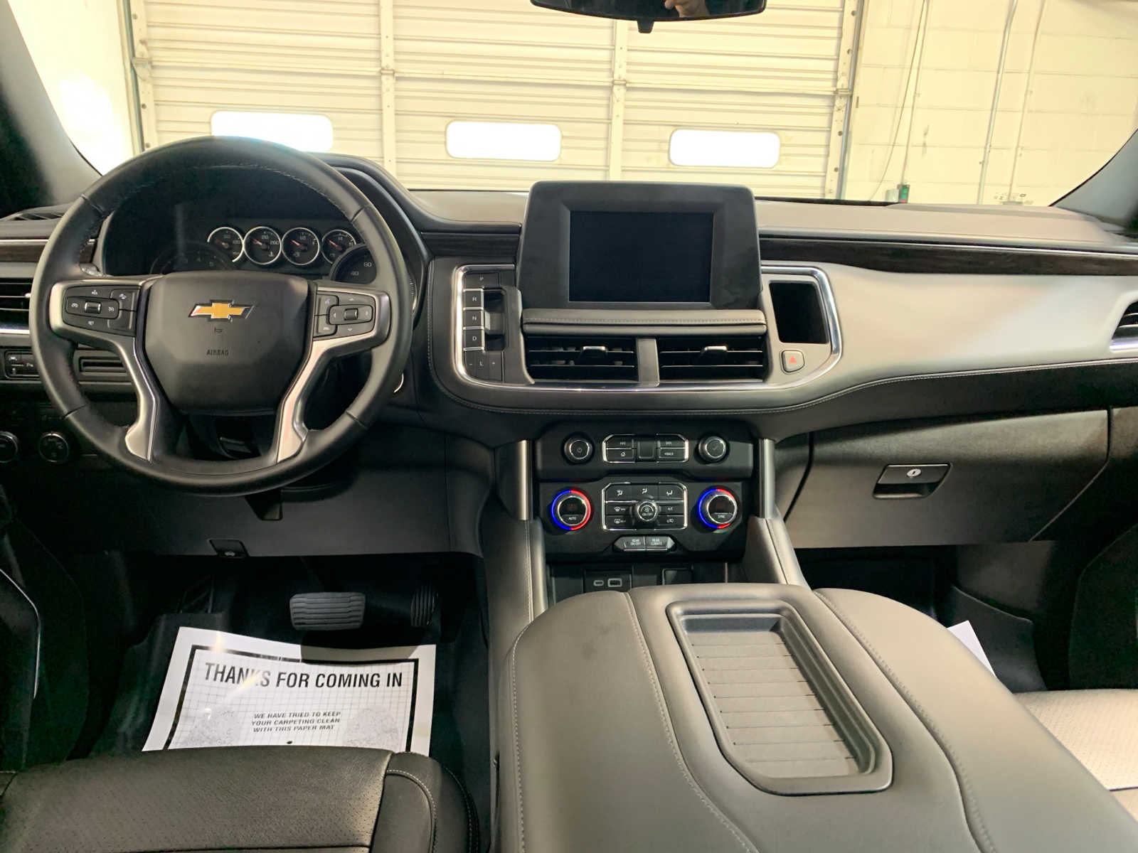 2024 Chevrolet Tahoe LS photo 4