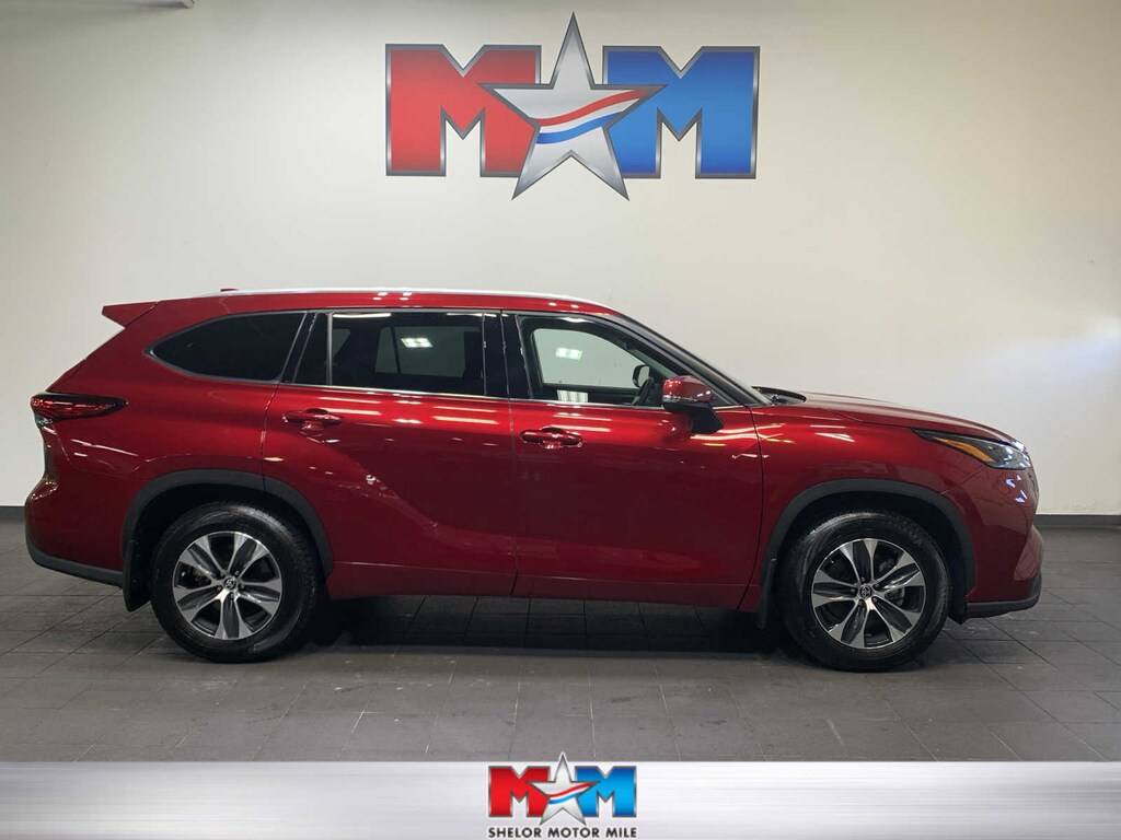 Used 2022 Toyota Highlander XLE SUV