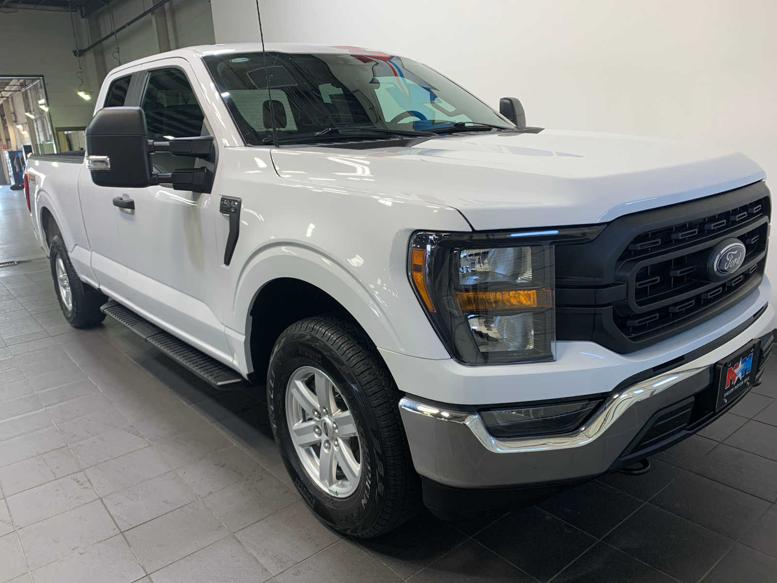 2023 Ford F-150 XL photo 2