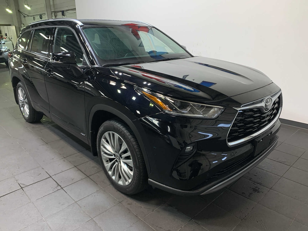 New 2026 Toyota Highlander Hybrid Platinum SUV