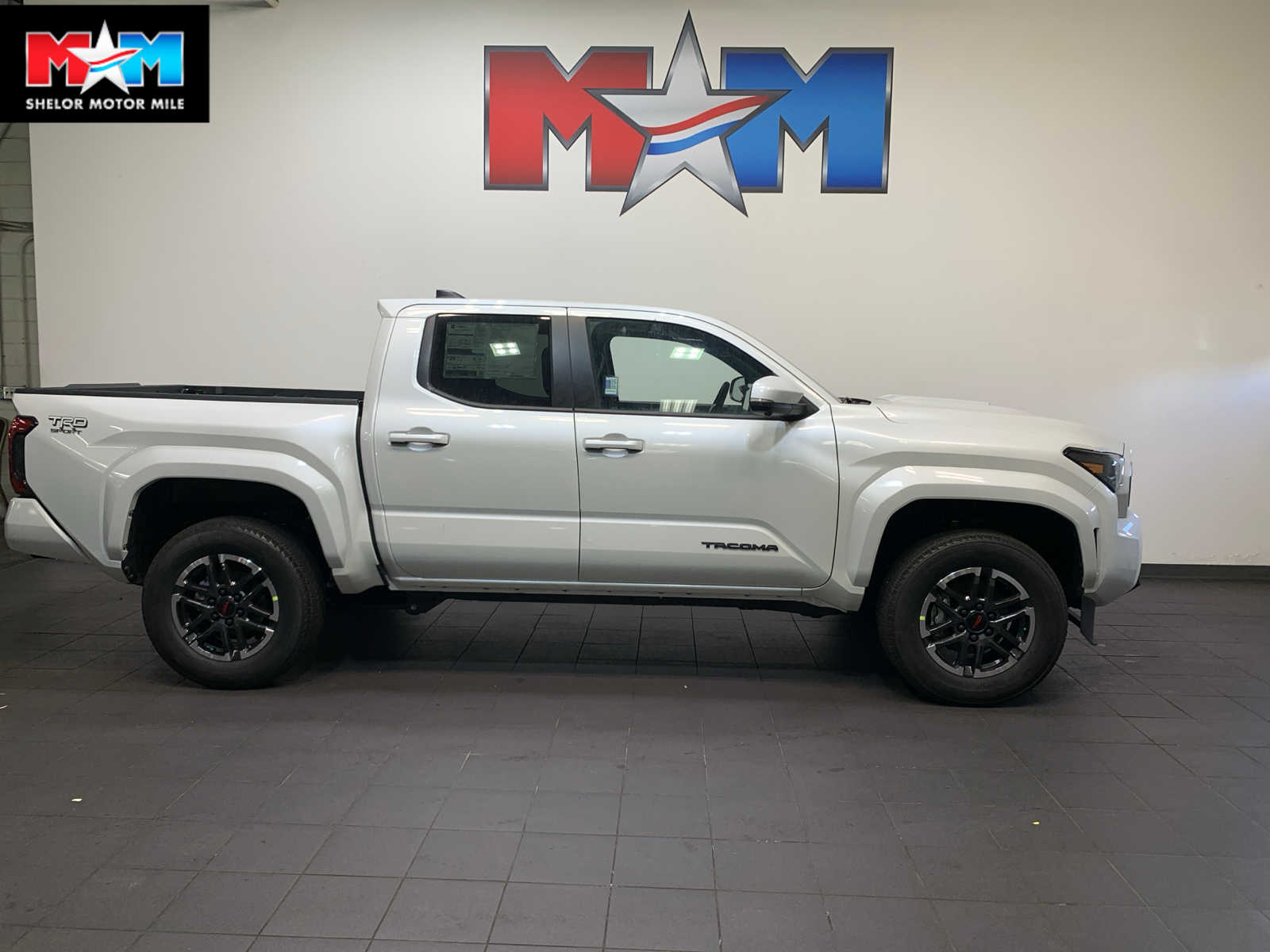 2025 Toyota Tacoma TRD Sport's photo