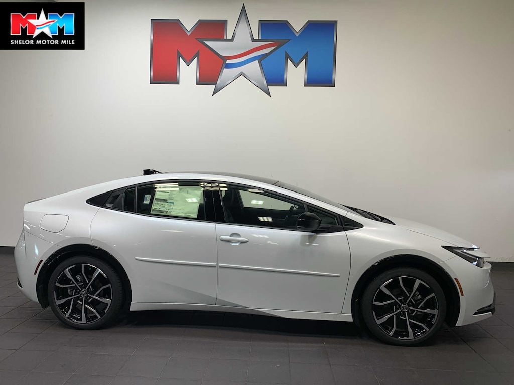 New 2026 Toyota Prius Plug-in Hybrid XSE Hatchback