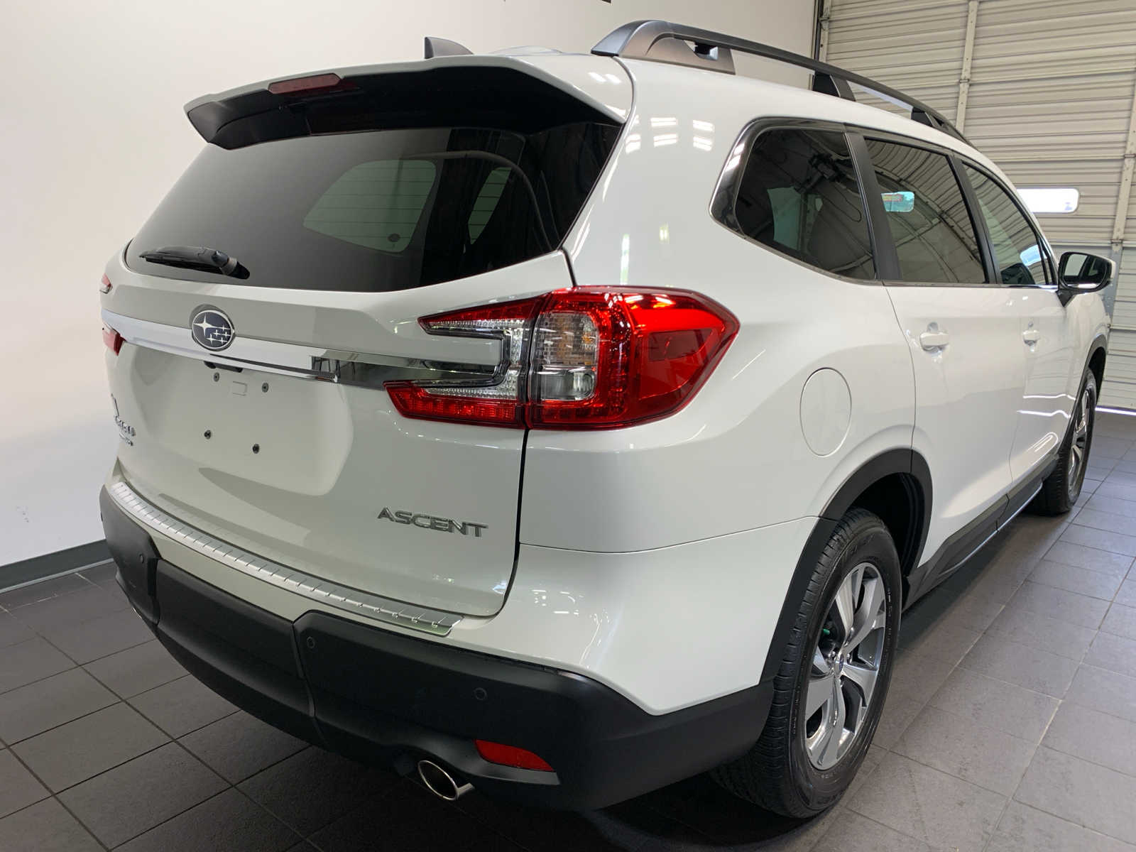 2025 Subaru Ascent Premium photo 3