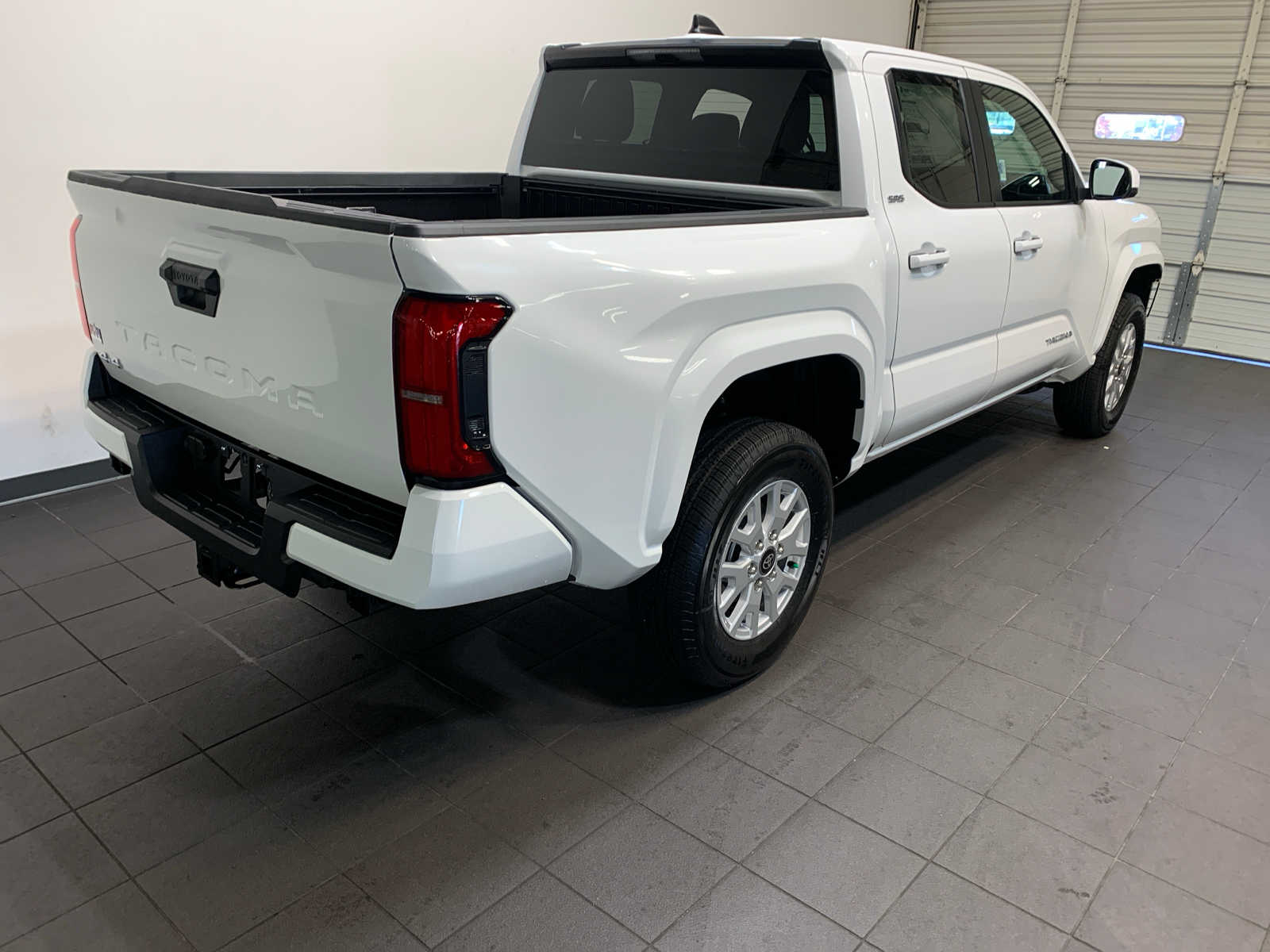 2025 Toyota Tacoma SR5 photo 3