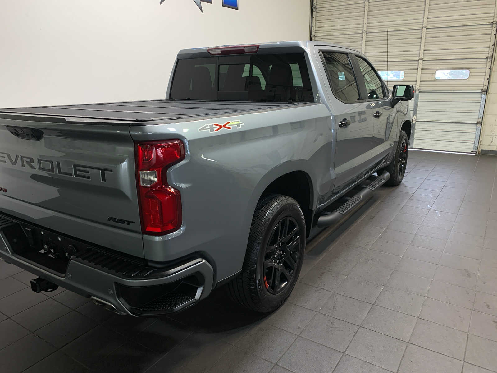 2023 Chevrolet Silverado 1500 RST photo 3