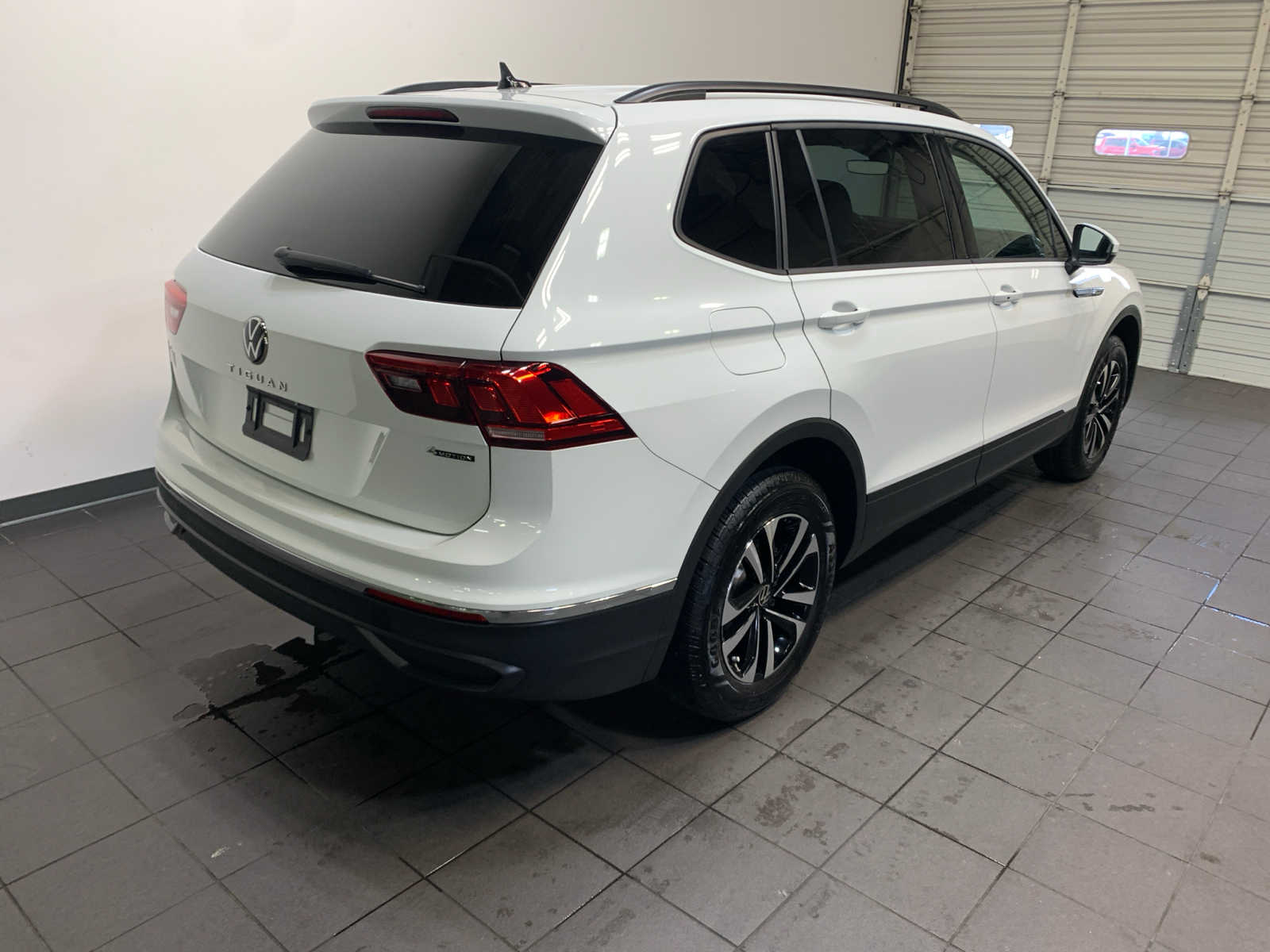 2024 Volkswagen Tiguan S photo 3