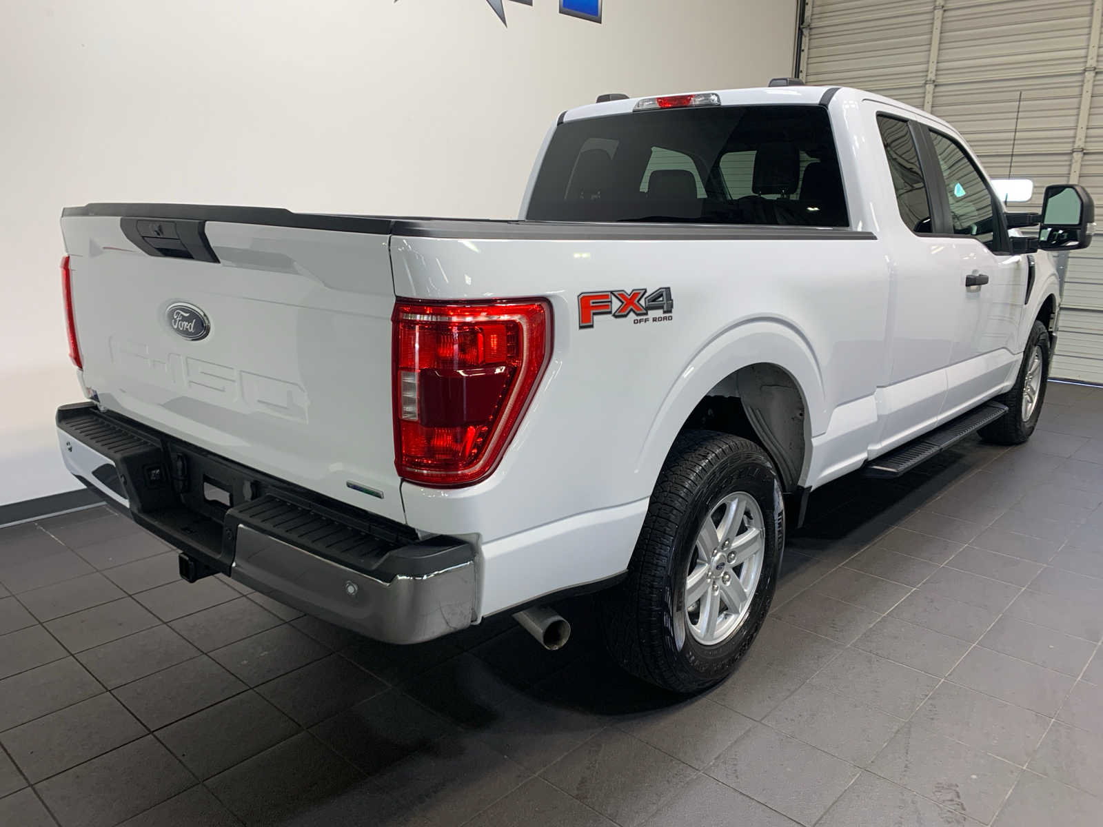 2023 Ford F-150 XL photo 3