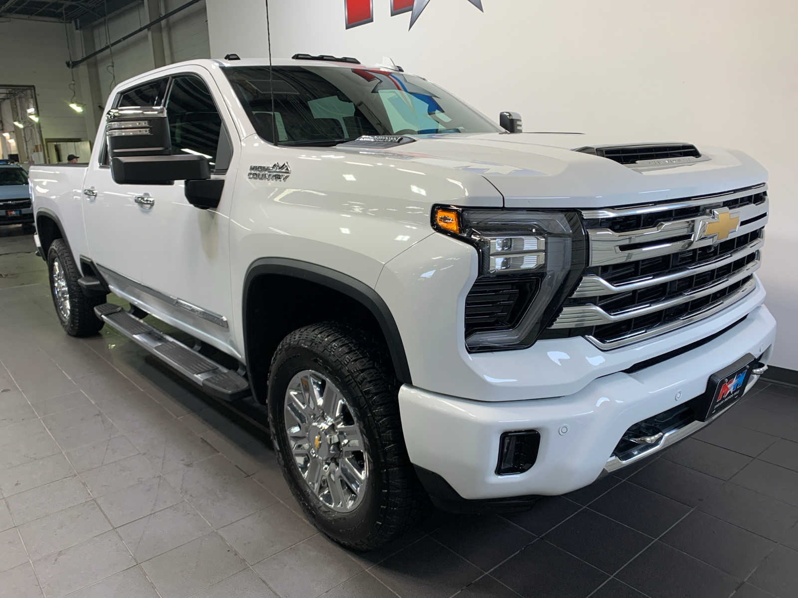 2024 Chevrolet Silverado 2500HD High Country photo 2