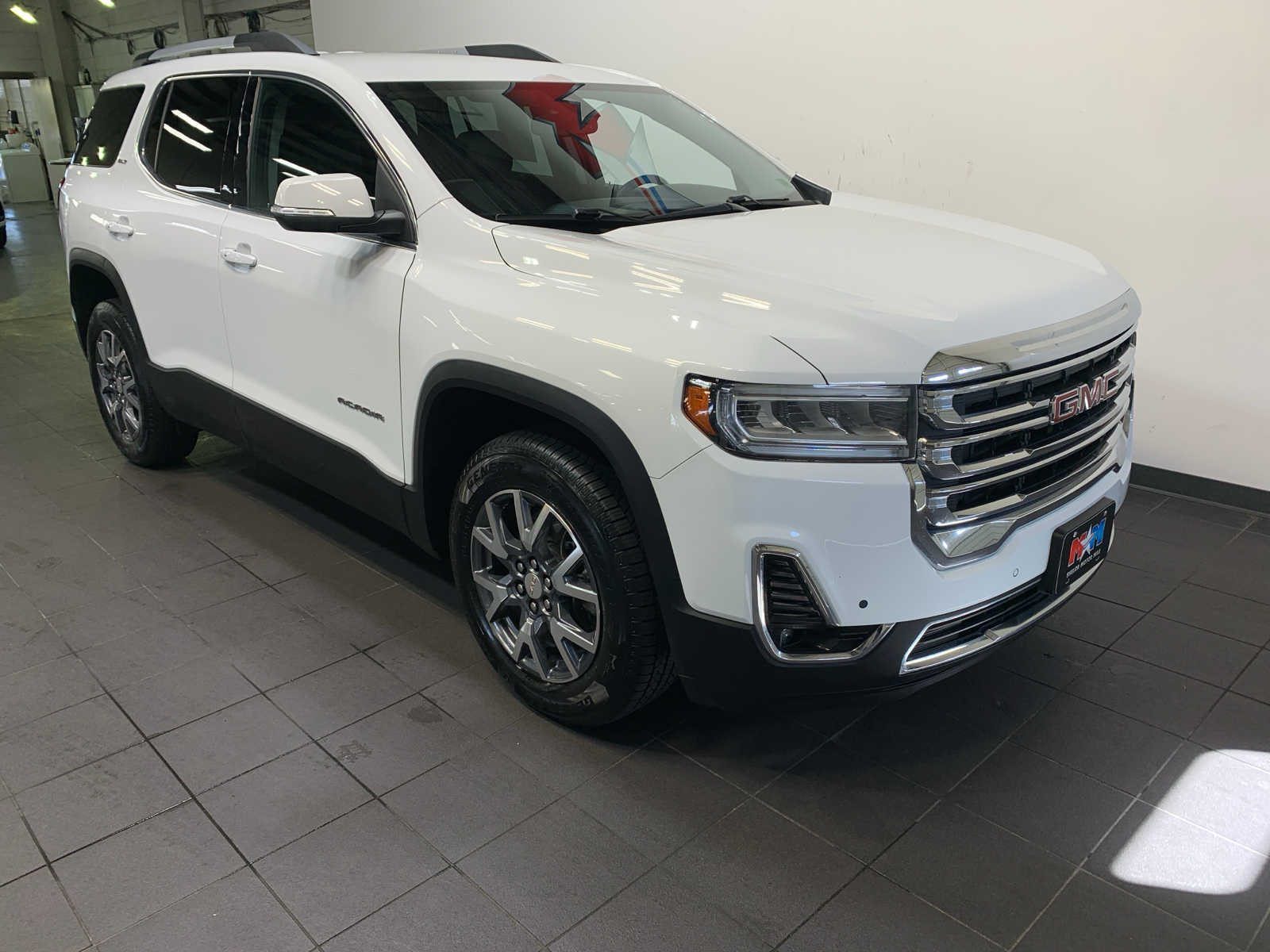 2023 Gmc Acadia SLT photo 2