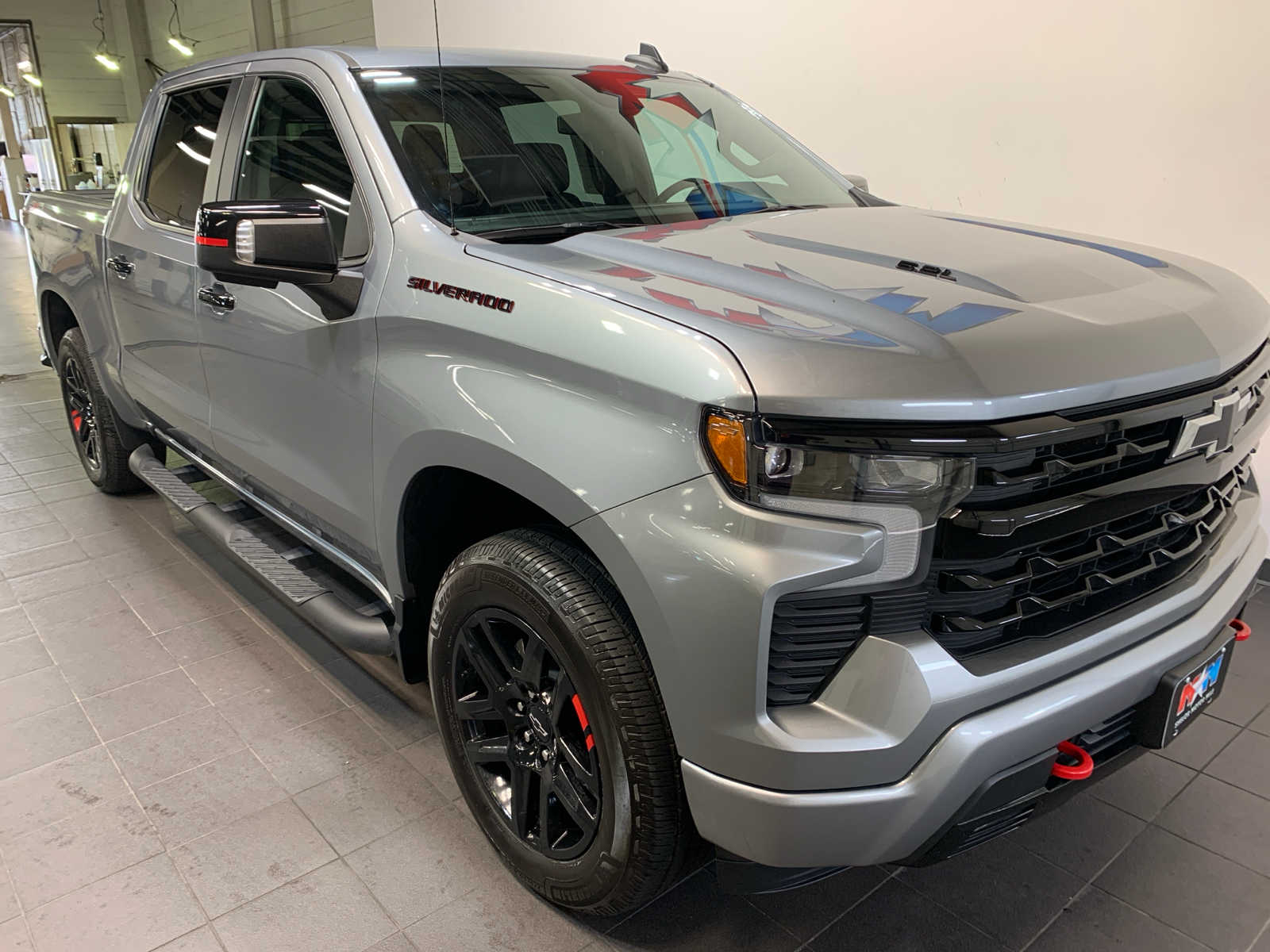 2023 Chevrolet Silverado 1500 RST photo 2