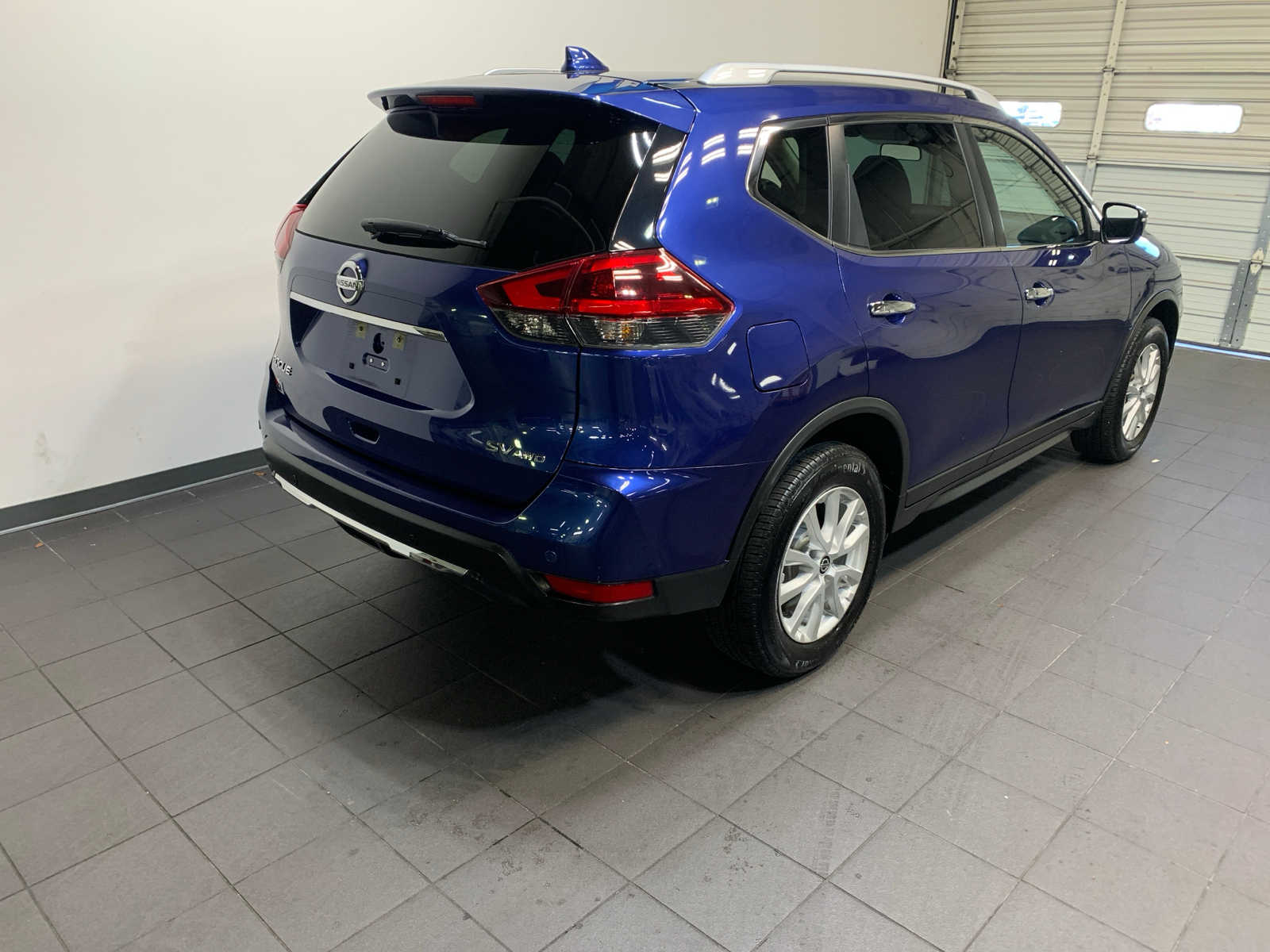2020 Nissan Rogue SV photo 3