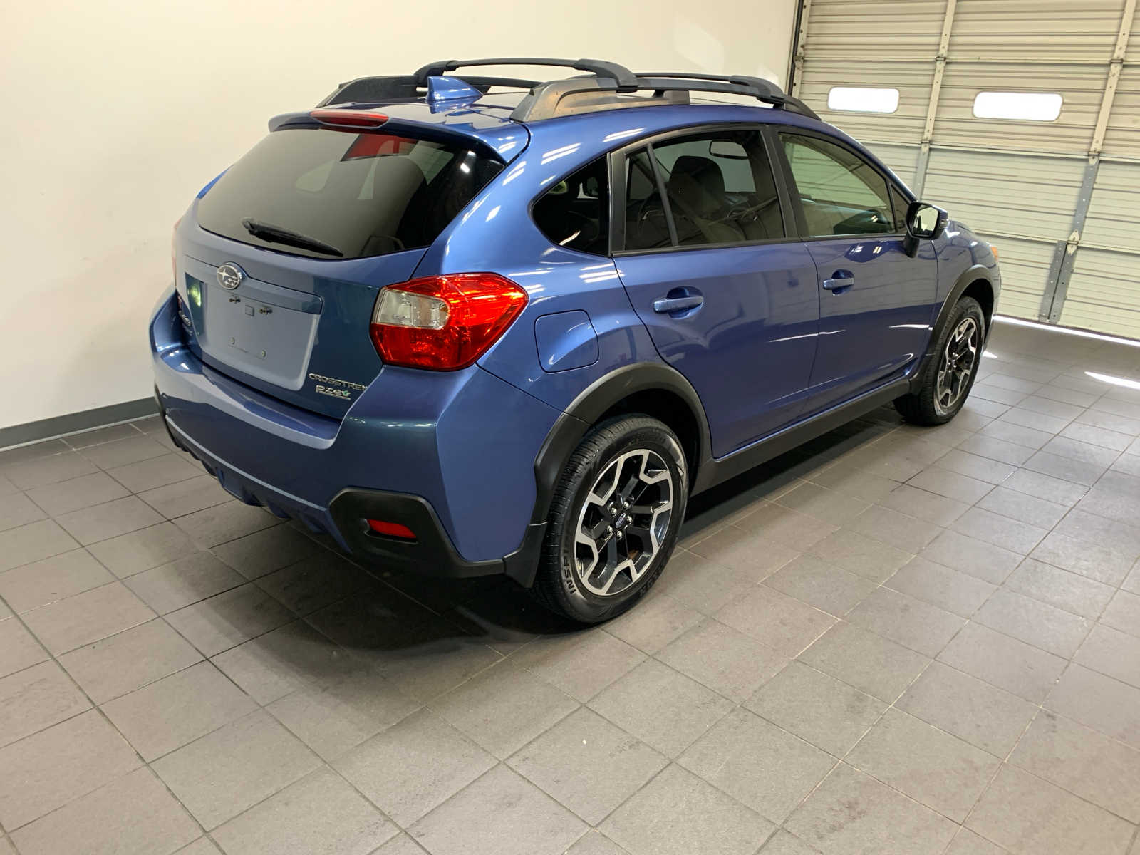 2016 Subaru Crosstrek Limited photo 3