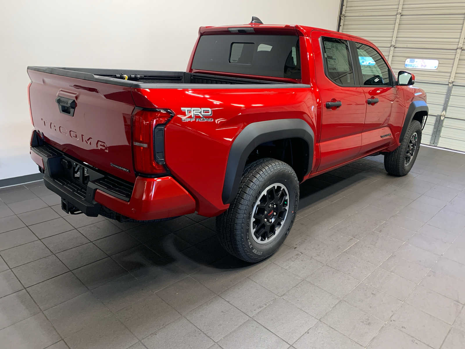 2025 Toyota Tacoma TRD Off-Road photo 3