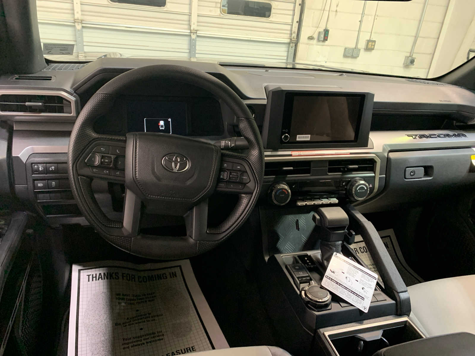 2025 Toyota Tacoma SR5 photo 4