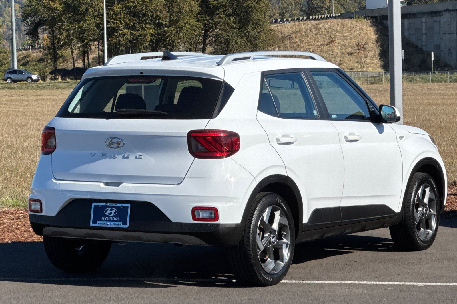 2021 Hyundai Venue SEL Denim photo 3