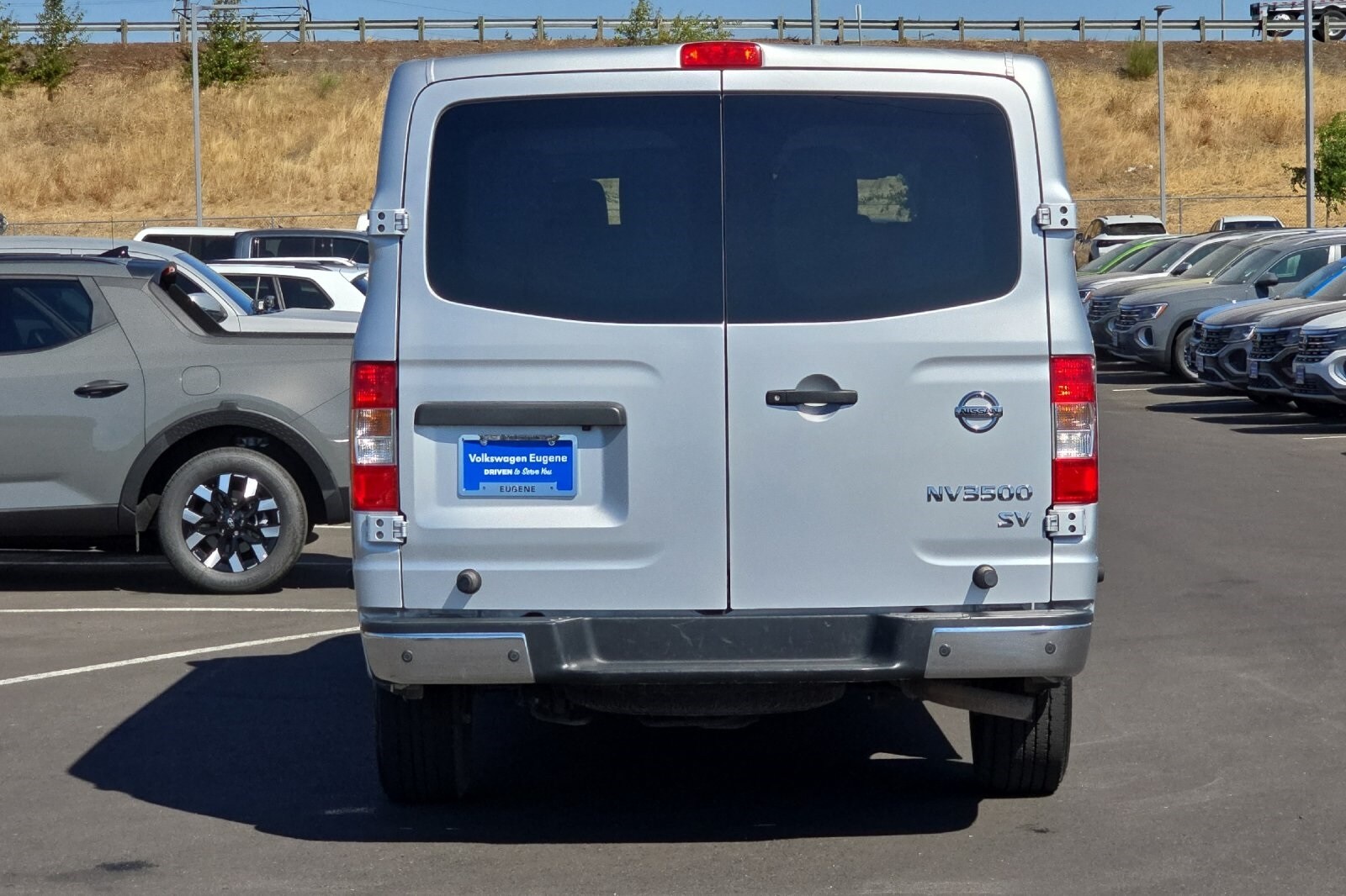 2020 Nissan NV3500 photo 3