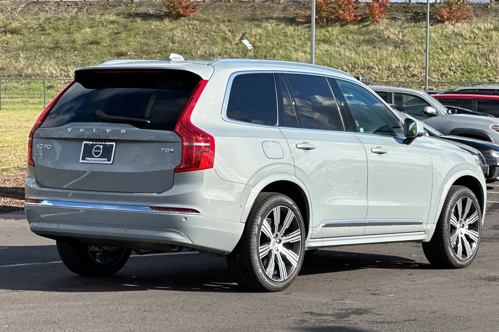 2025 Volvo XC90 T8 Plus photo 4