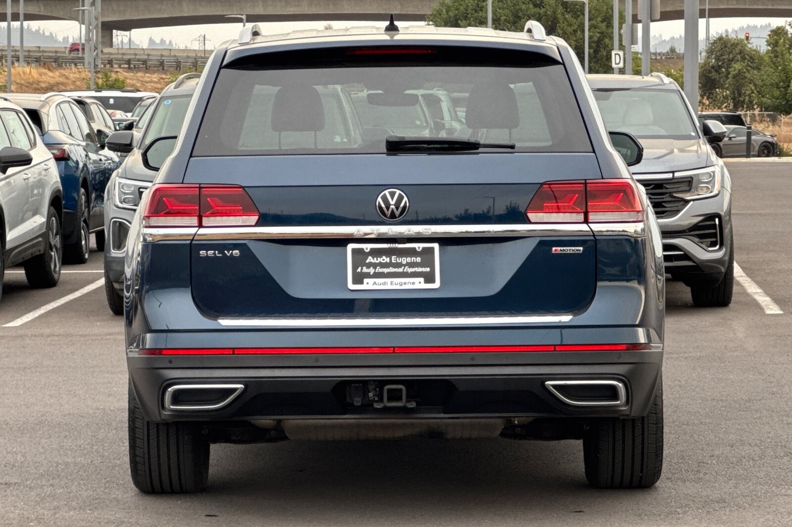 2022 Volkswagen Atlas SEL photo 4
