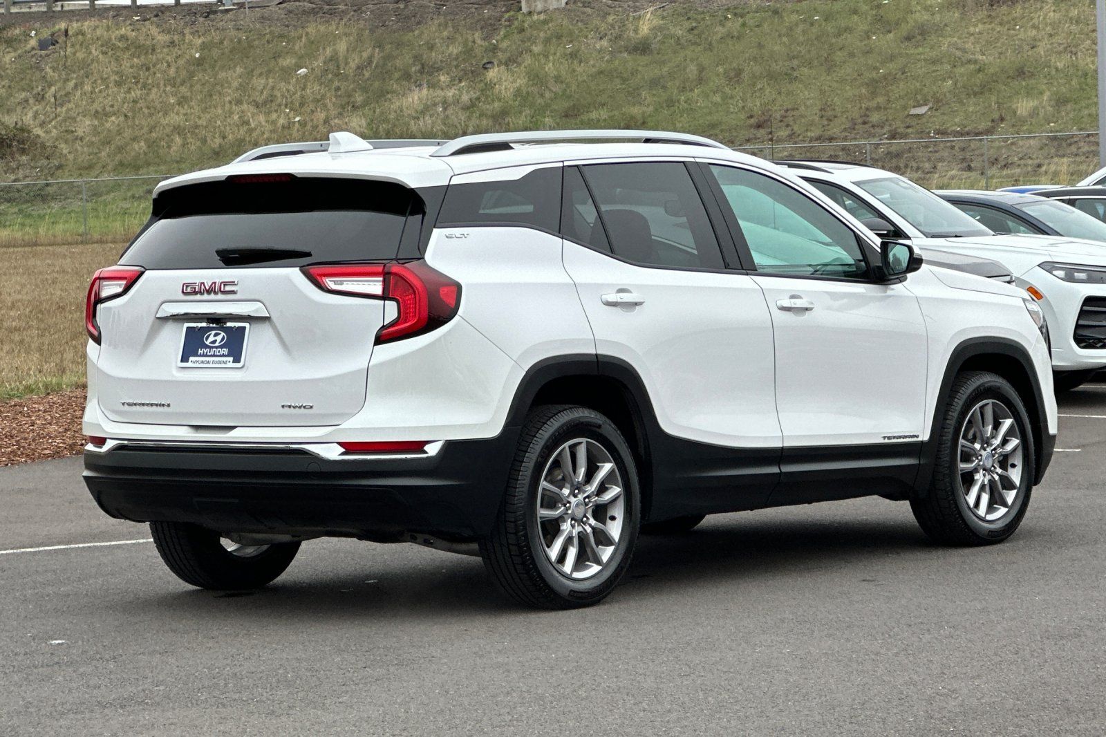 2022 Gmc Terrain SLT photo 2