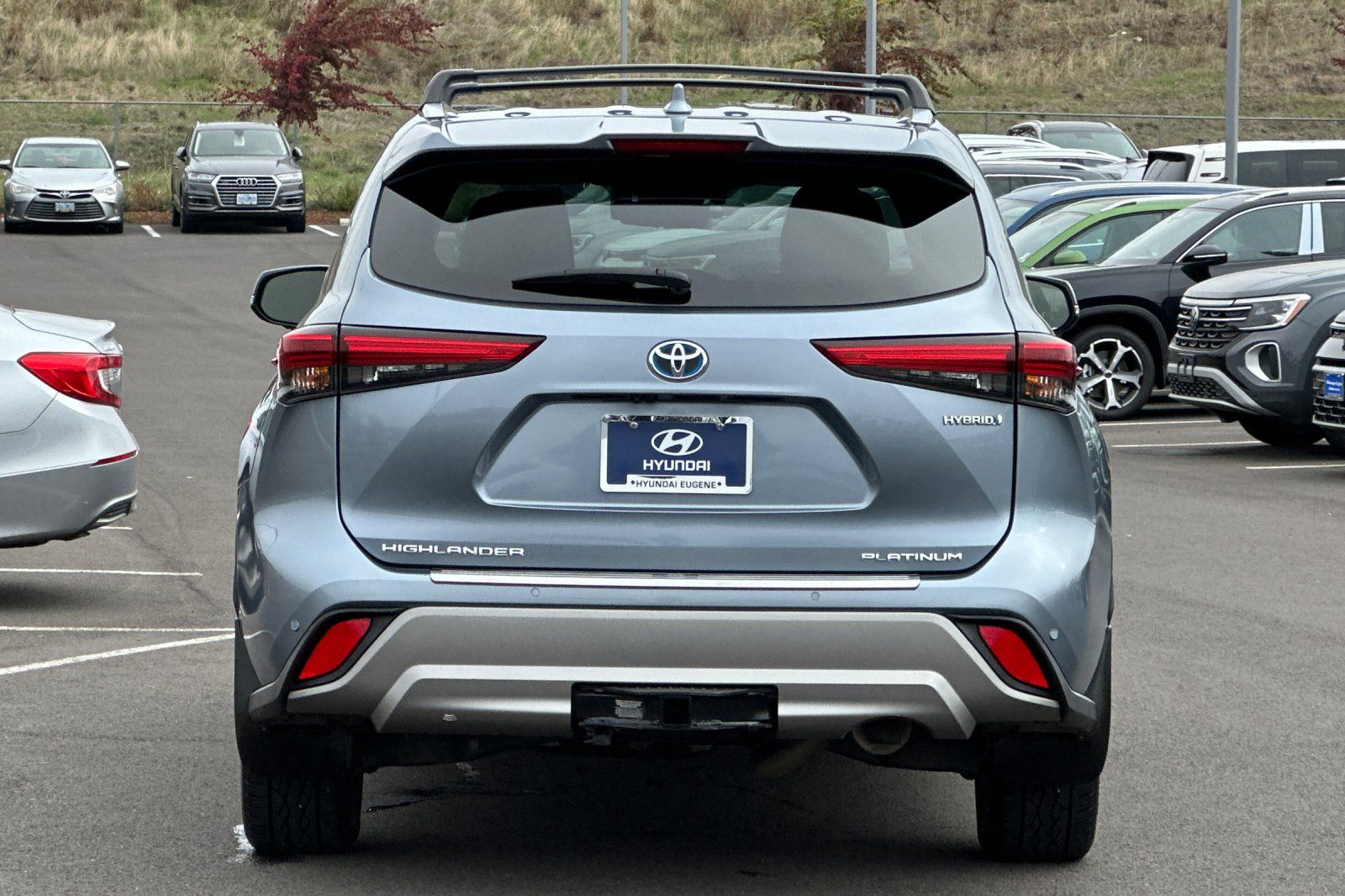 2023 Toyota Highlander Hybrid Platinum photo 2