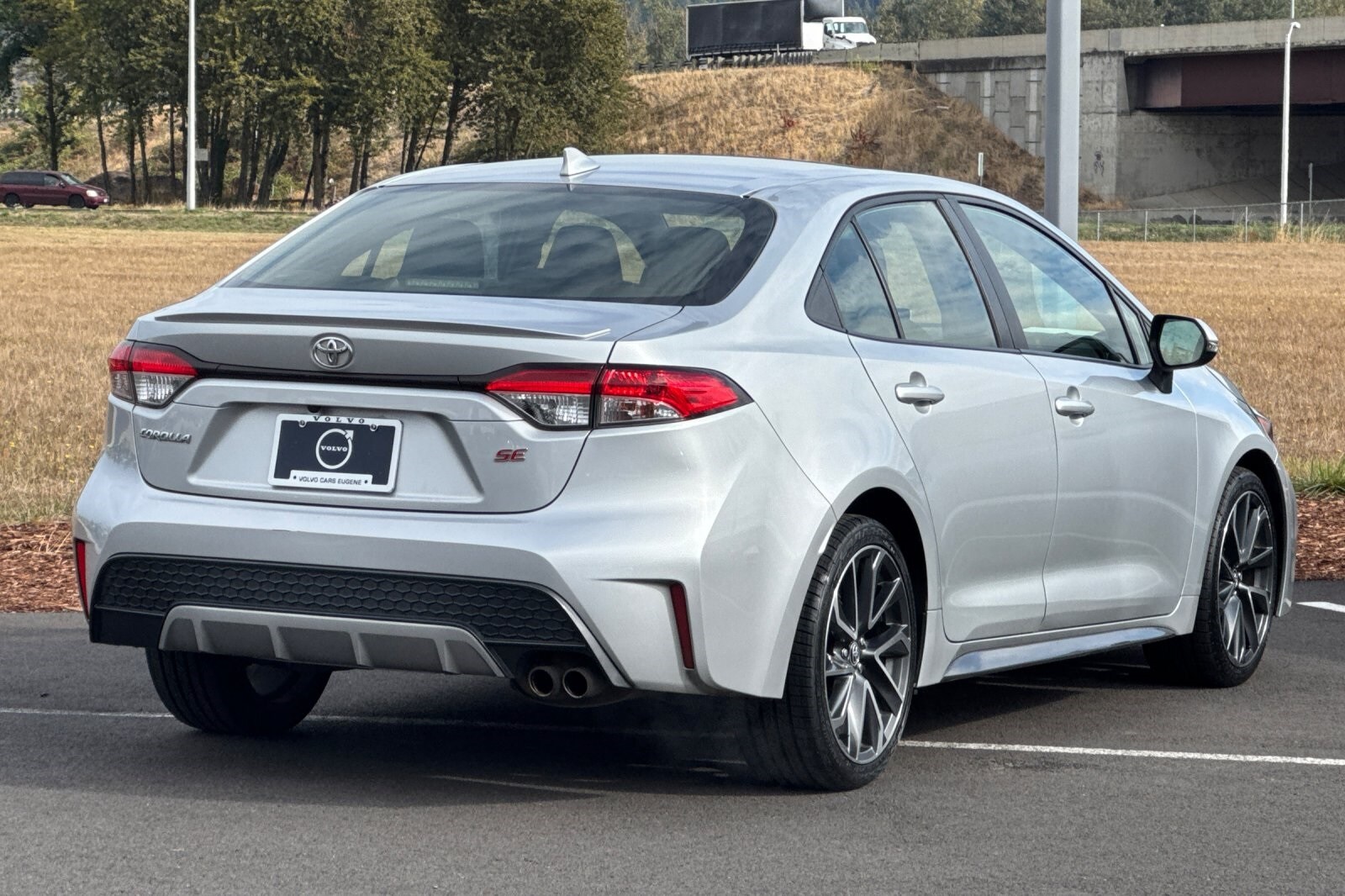 2020 Toyota Corolla SE photo 3