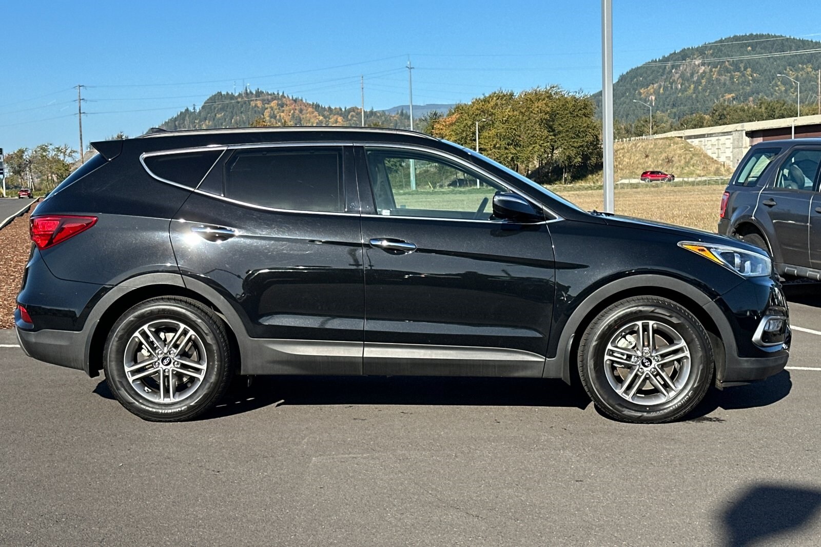 2017 Hyundai Santa Fe Sport Base photo 2