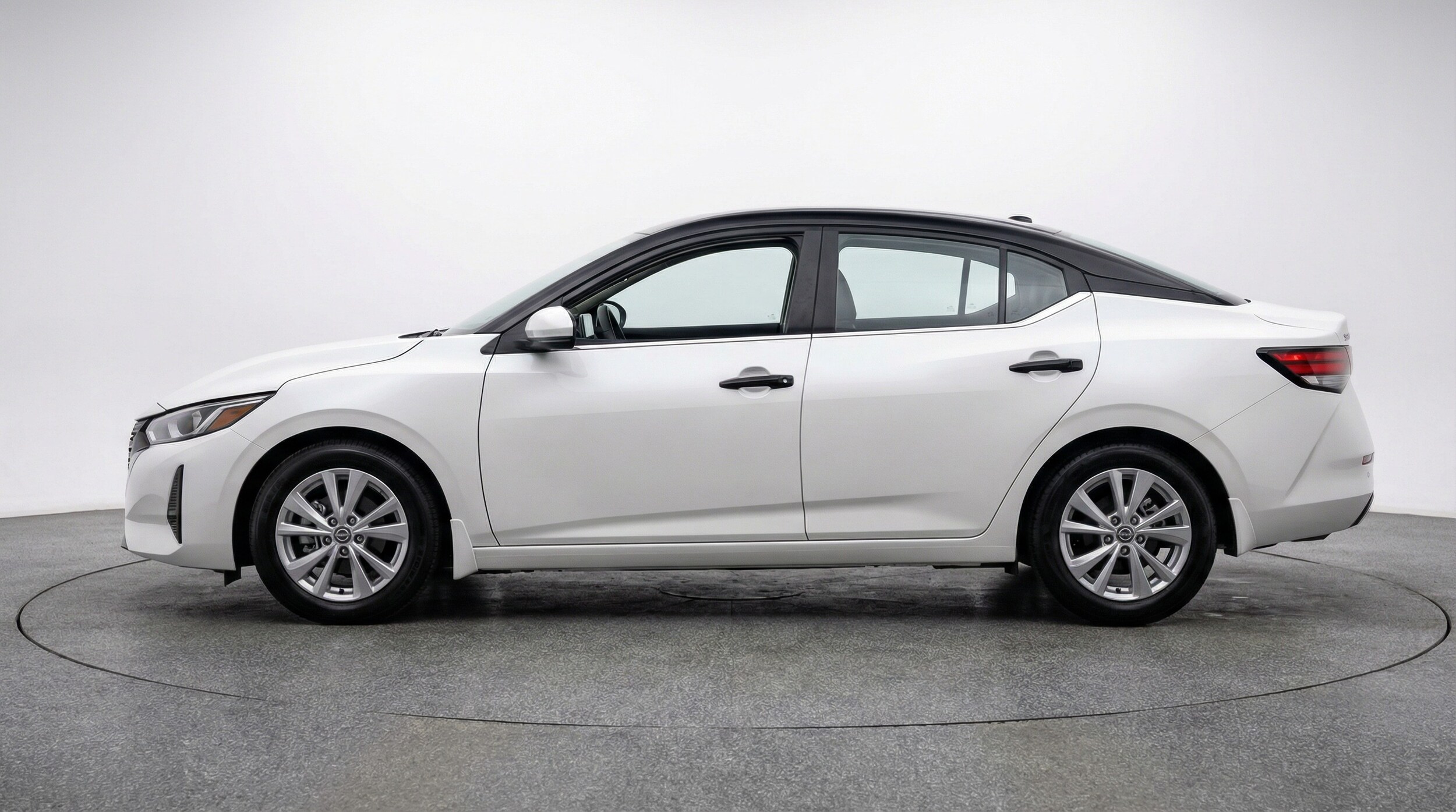 Thumbnail: 2025 Nissan Sentra - 4