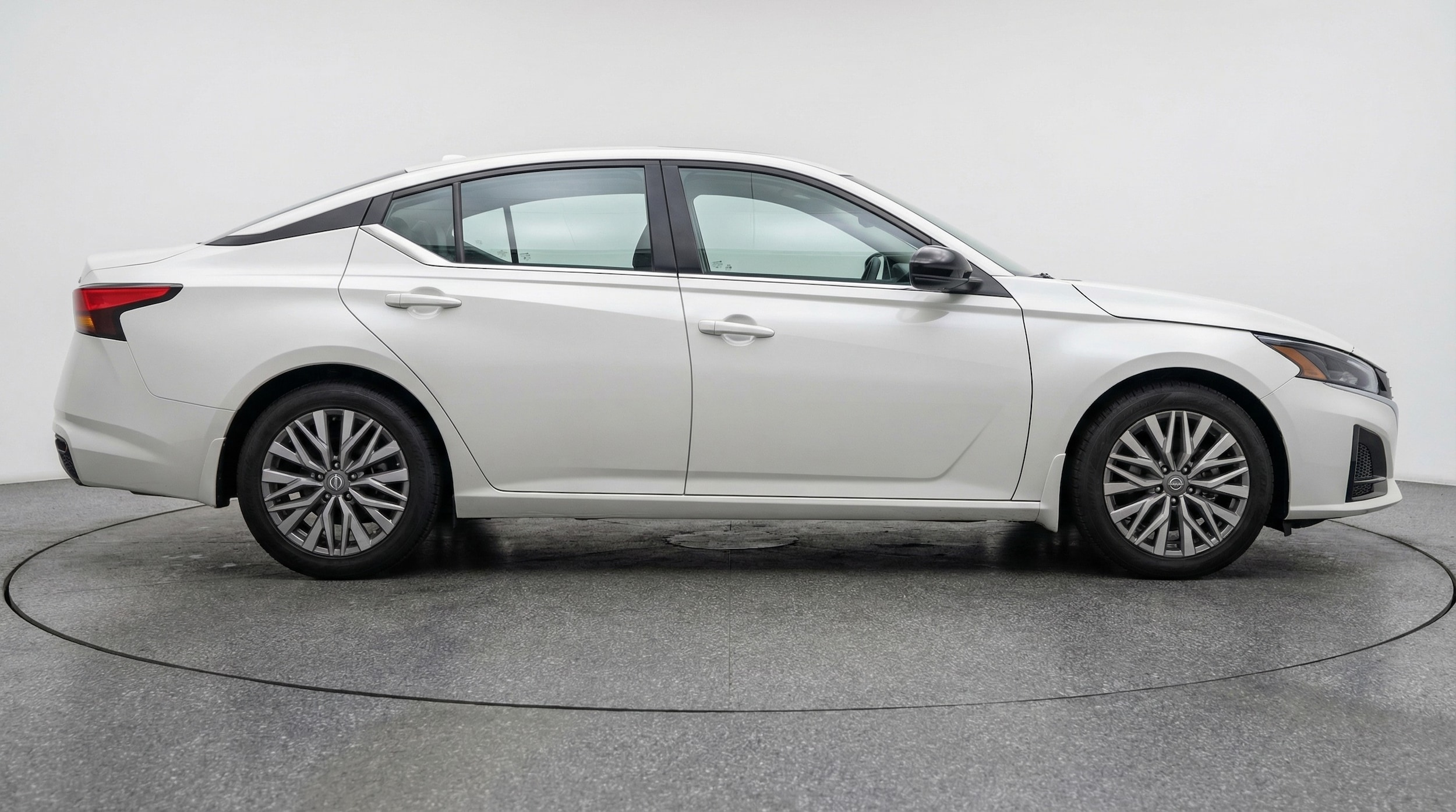 Thumbnail: 2025 Nissan Altima - 8