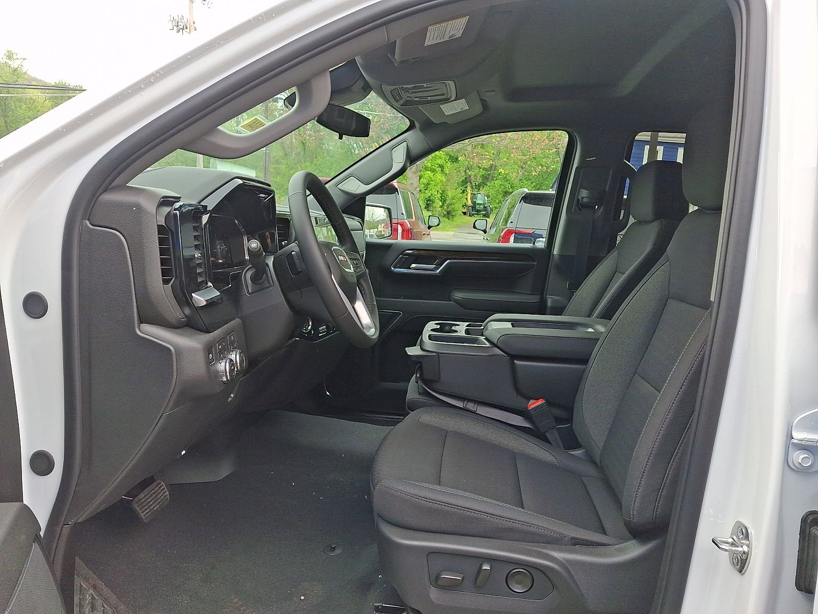 2026 GMC Sierra 1500 SLE - Photo 13