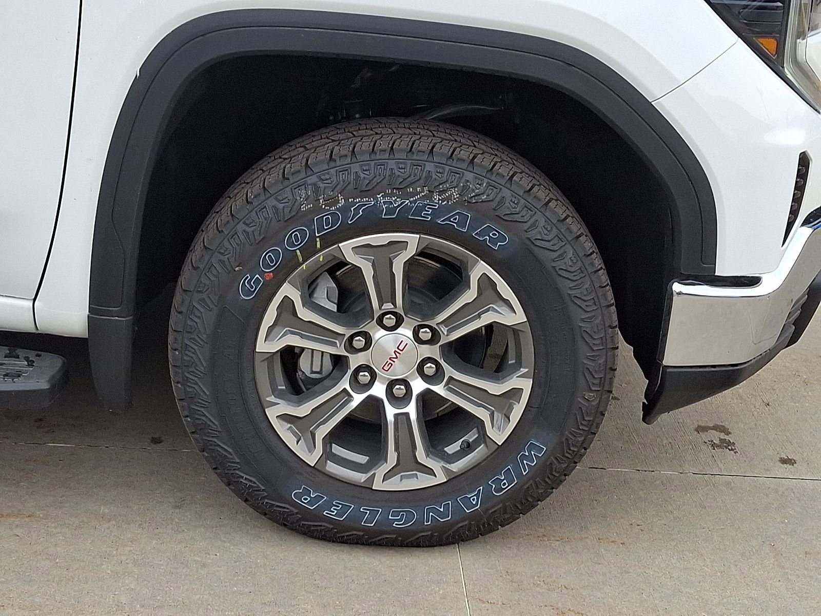 2026 GMC Sierra 1500 SLE - Photo 8