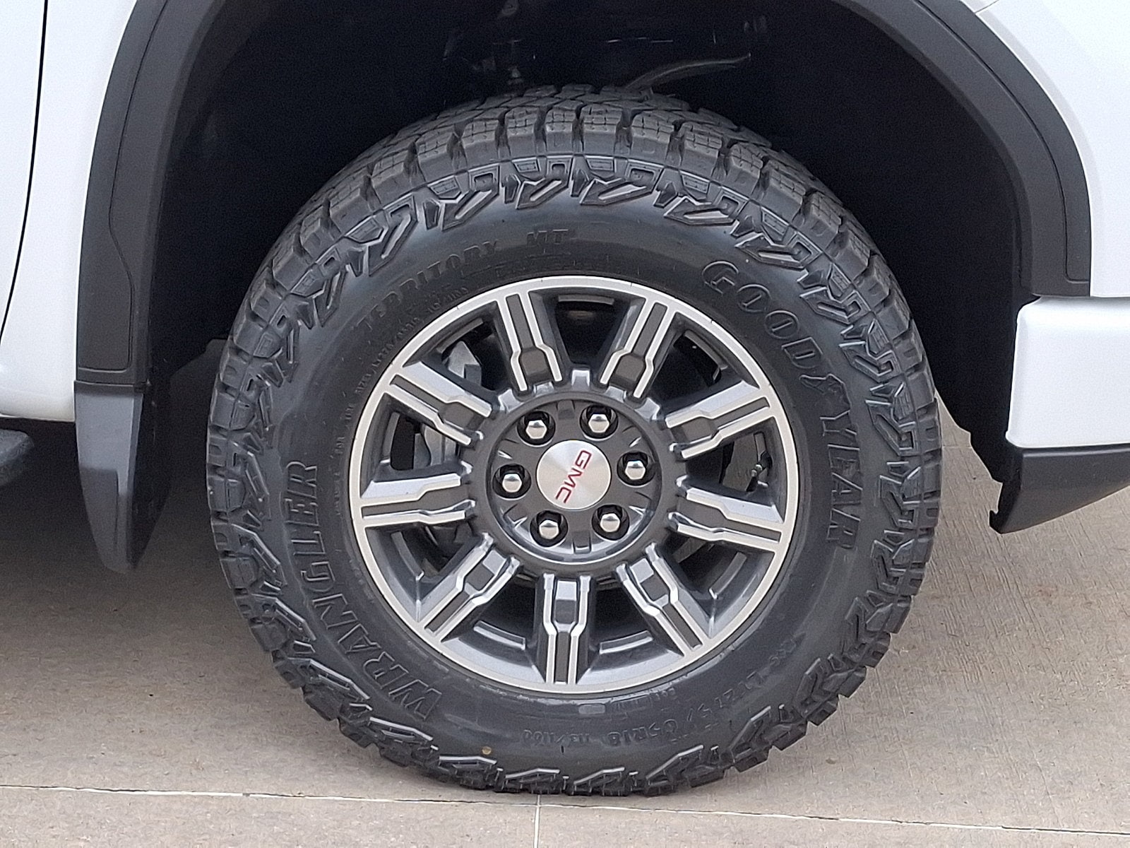 2026 GMC Sierra 1500 AT4 - Photo 8