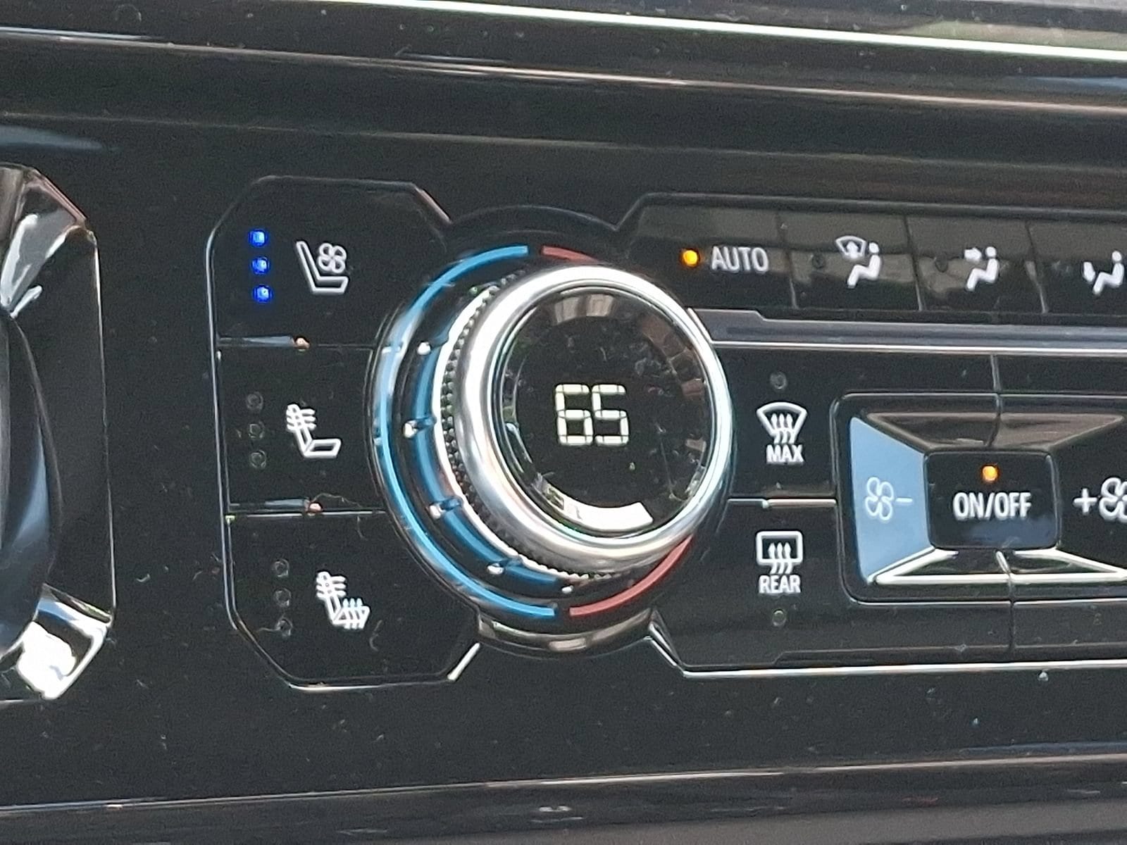 2026 GMC Sierra 2500HD AT4 - Photo 24