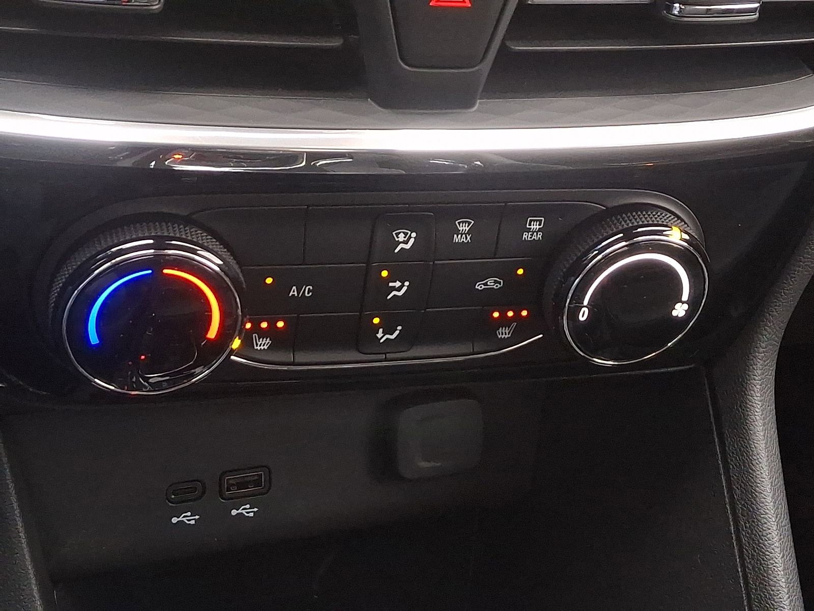 2026 Buick Encore GX Sport Touring - Photo 15