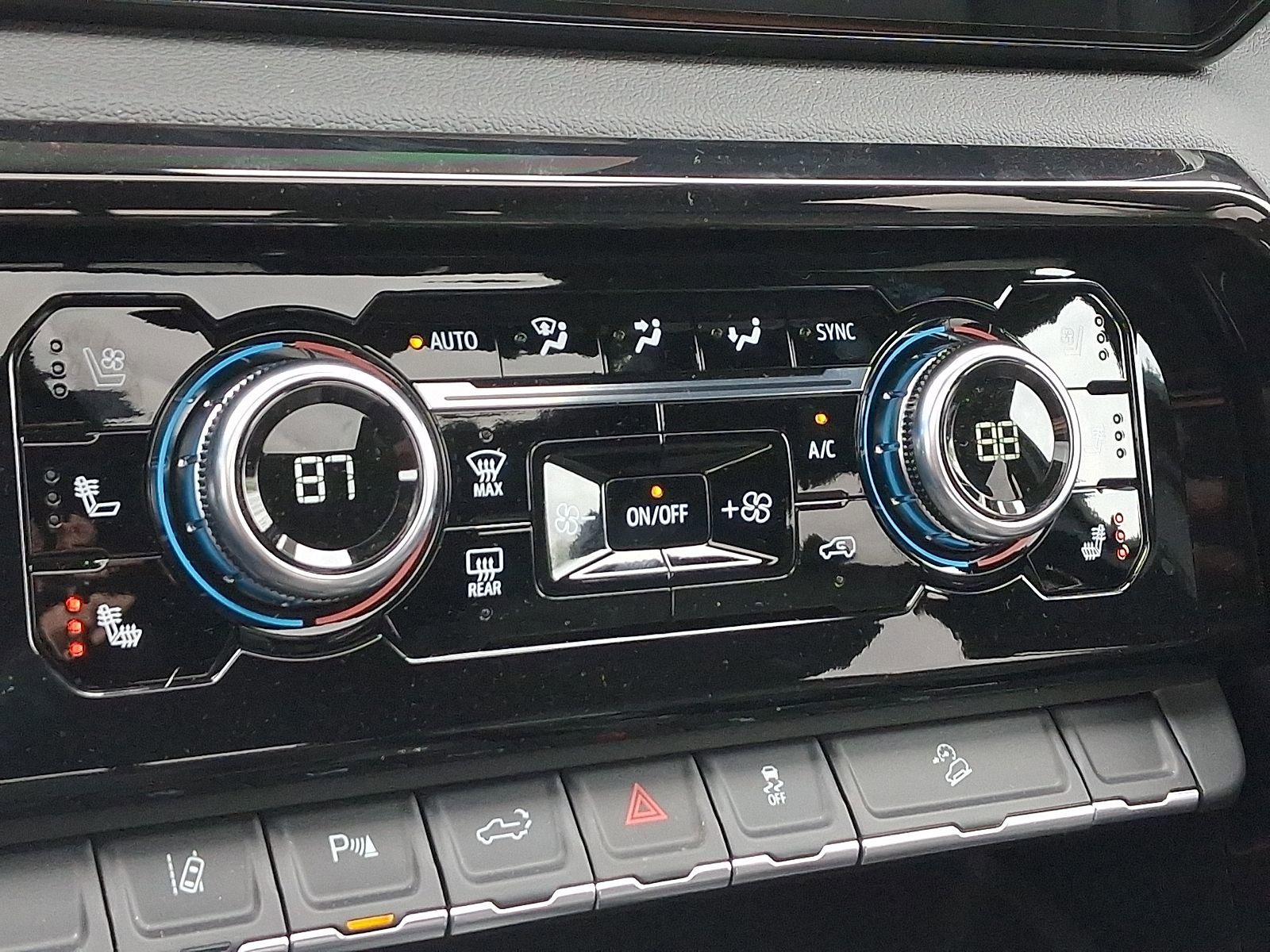 2026 GMC Sierra 2500HD AT4 - Photo 16