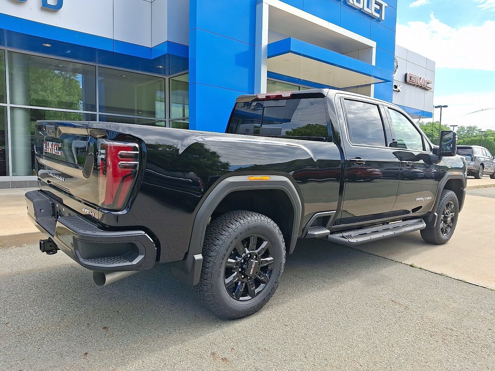 2026 GMC Sierra 2500HD AT4 - Photo 6