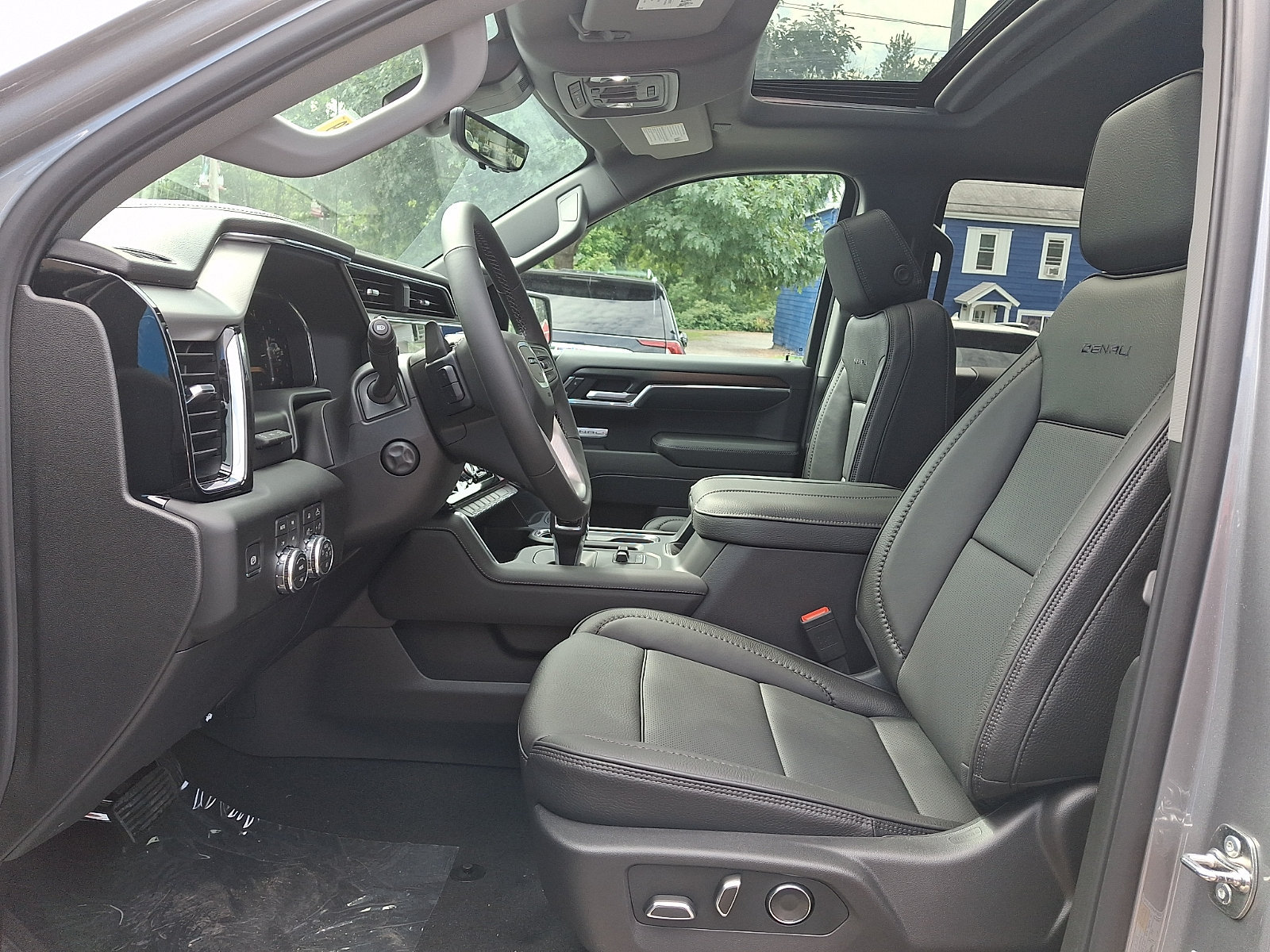 2026 GMC Sierra 1500 Denali - Photo 13