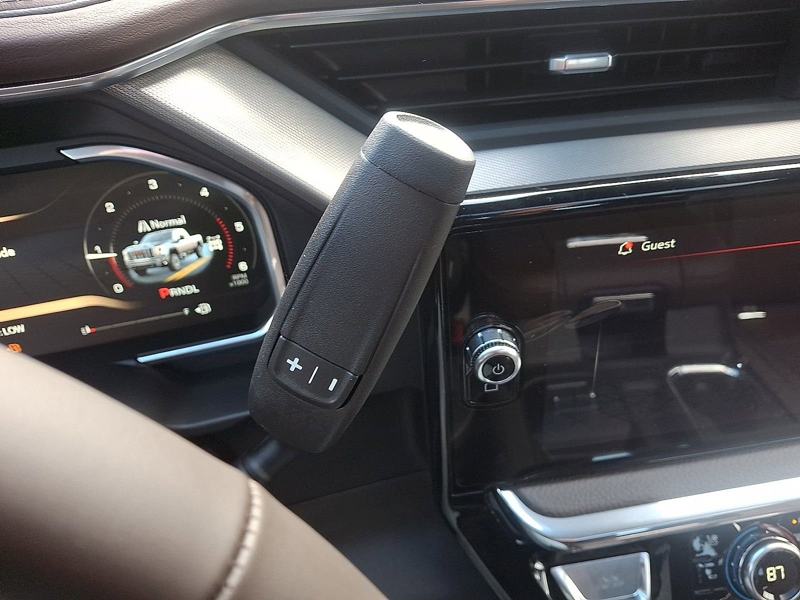 2026 GMC Sierra 2500HD Denali - Photo 17