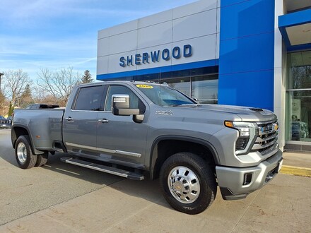2025 Chevrolet Silverado 3500HD High Country Crew Cab Pickup