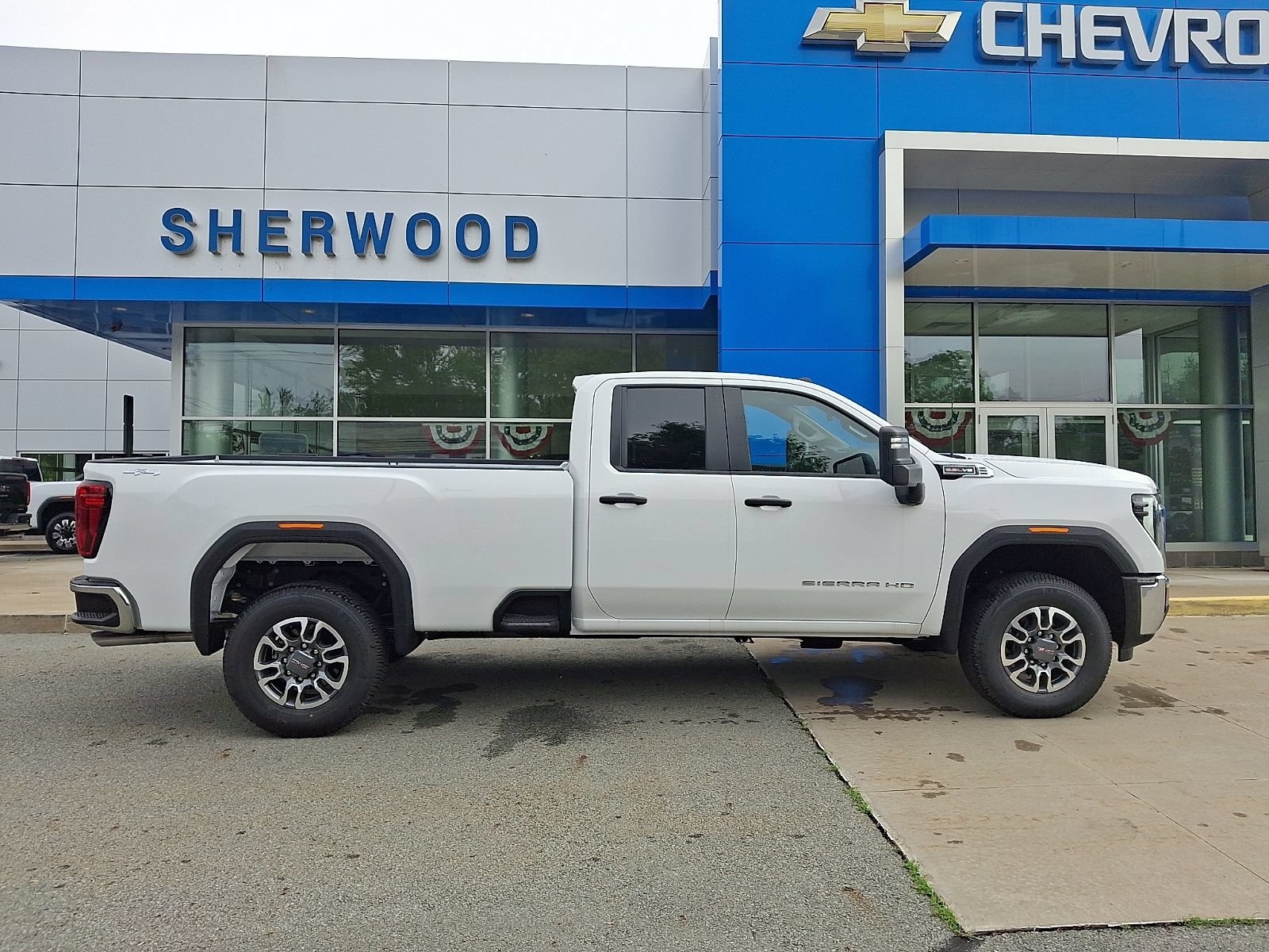 2026 GMC Sierra 3500HD Pro - Photo 7