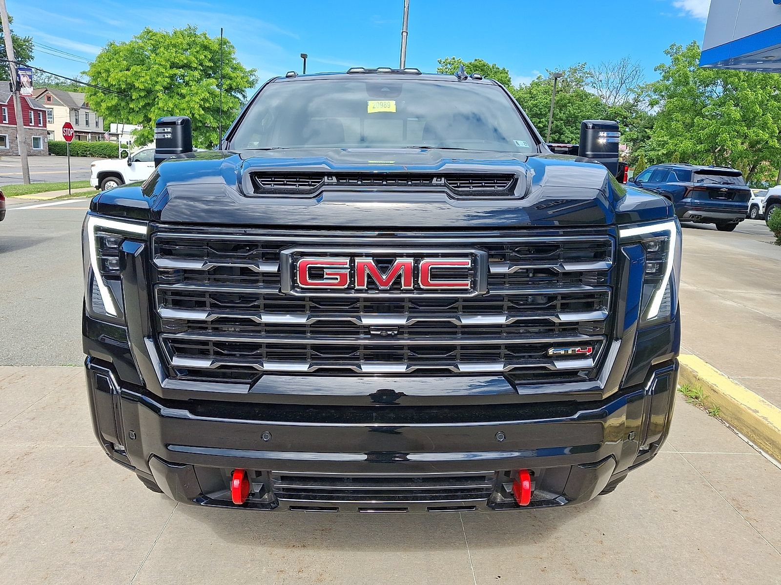 2026 GMC Sierra 2500HD AT4 - Photo 2