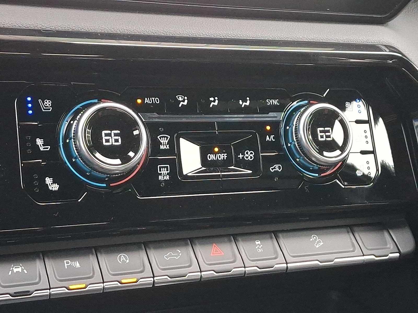 2026 GMC Sierra 1500 AT4 - Photo 16