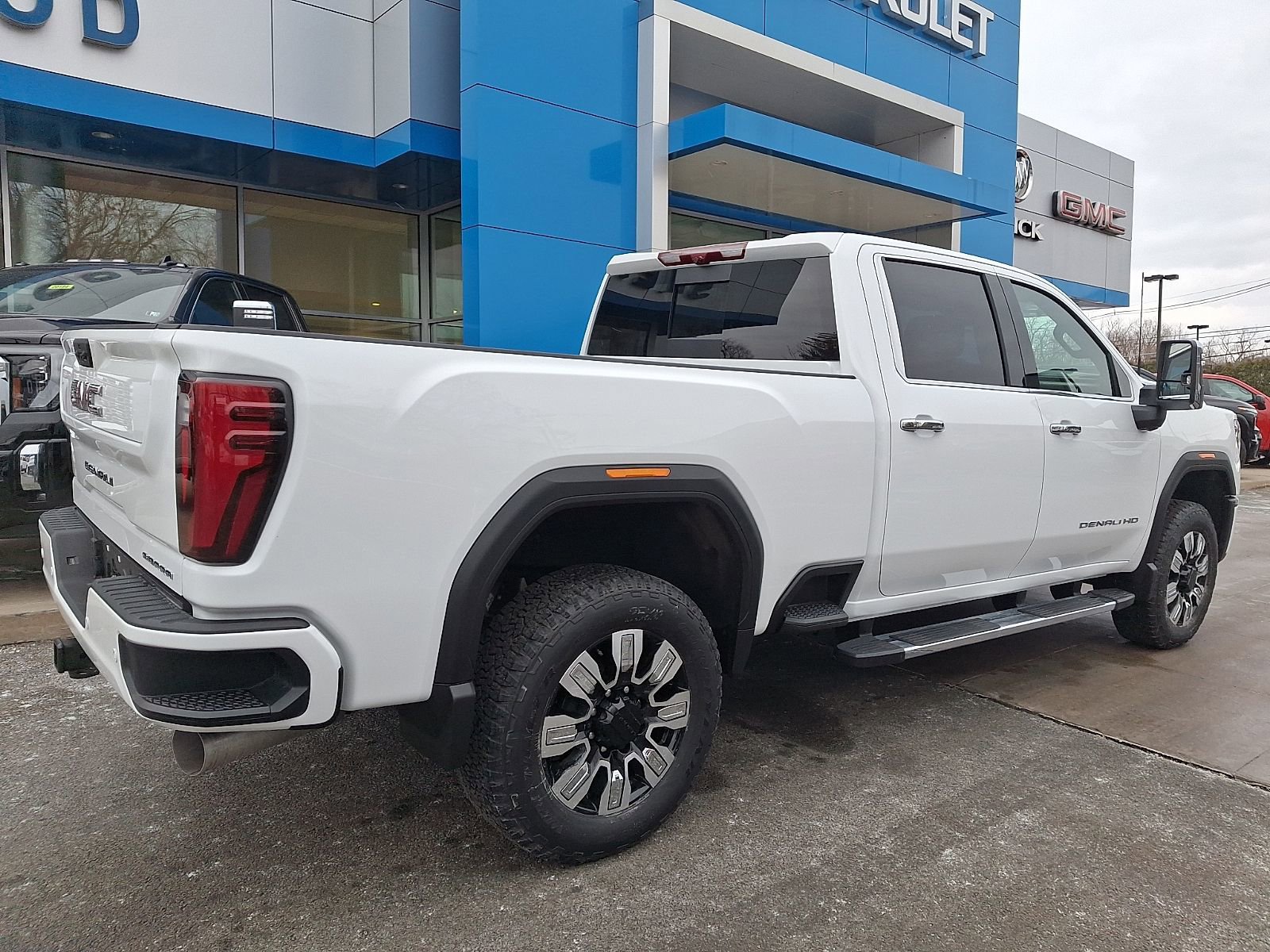 2026 GMC Sierra 2500HD Denali - Photo 6
