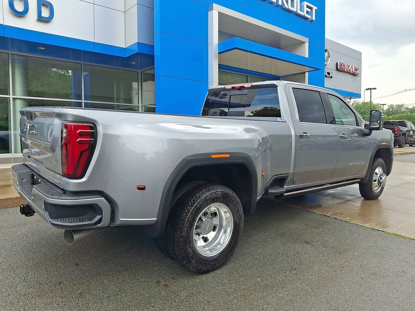 2026 GMC Sierra 3500HD Denali Ultimate - Photo 6
