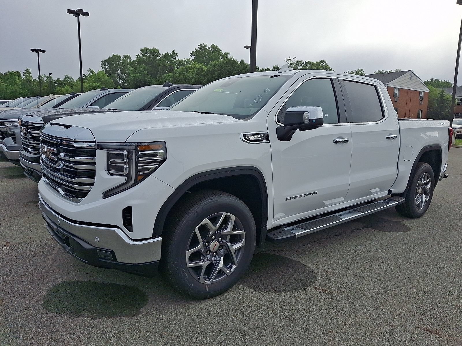 2026 GMC Sierra 1500 SLT - Photo 2