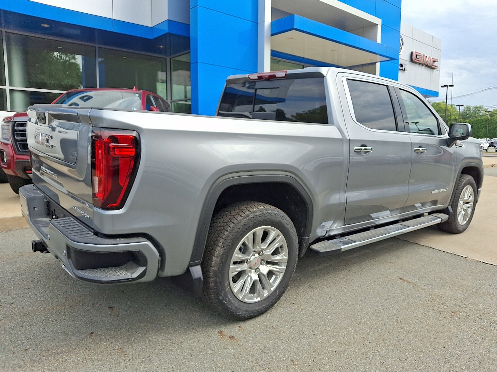 2026 GMC Sierra 1500 Denali - Photo 6