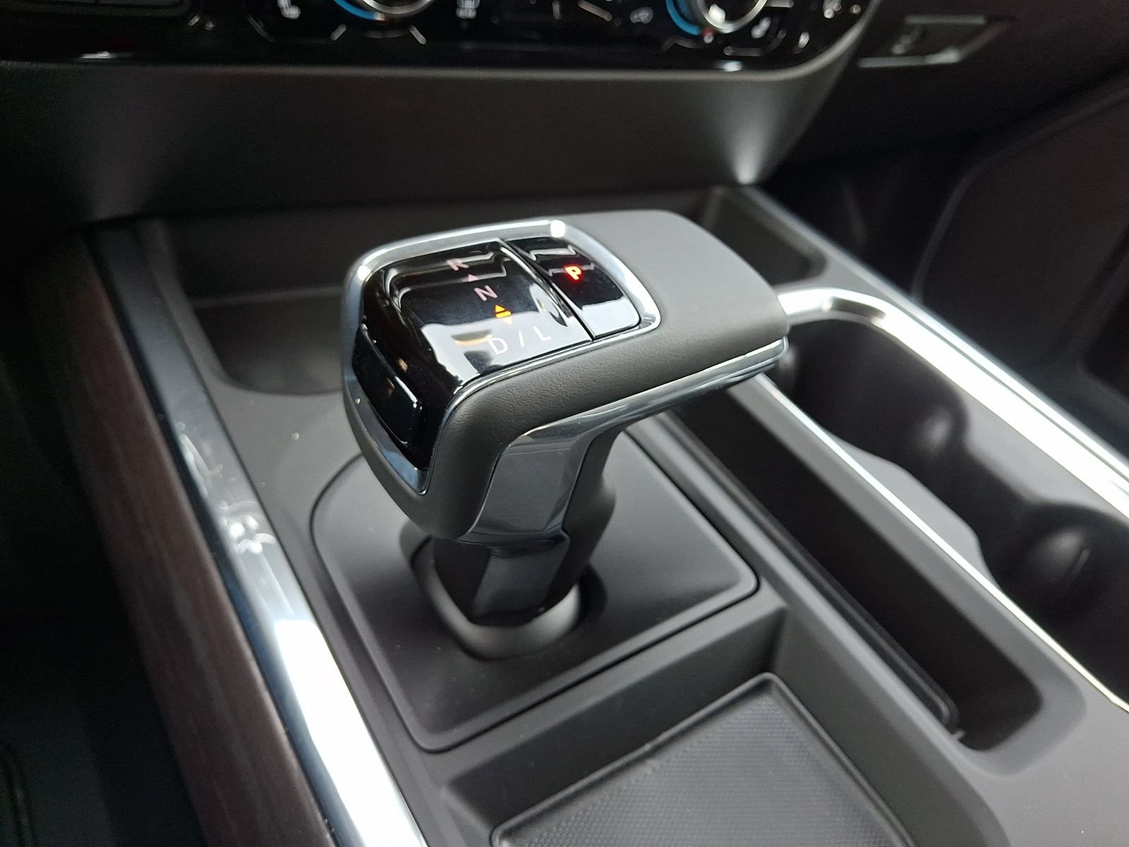 2026 GMC Sierra 1500 SLT - Photo 15